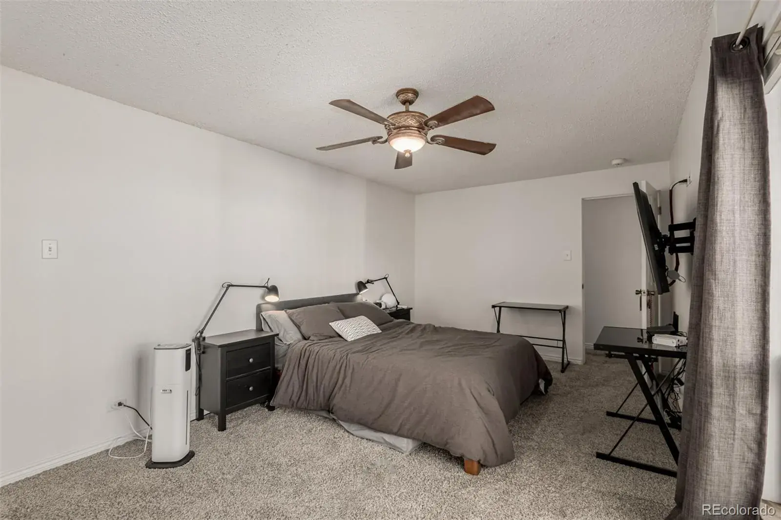 01122026220044 1600 21