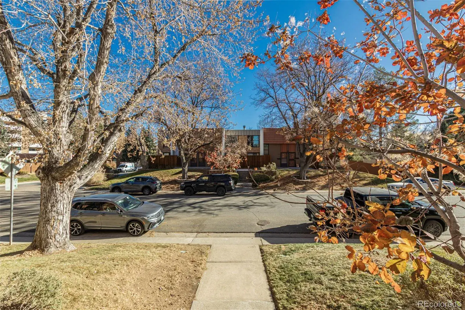 01122026220044 1600 7