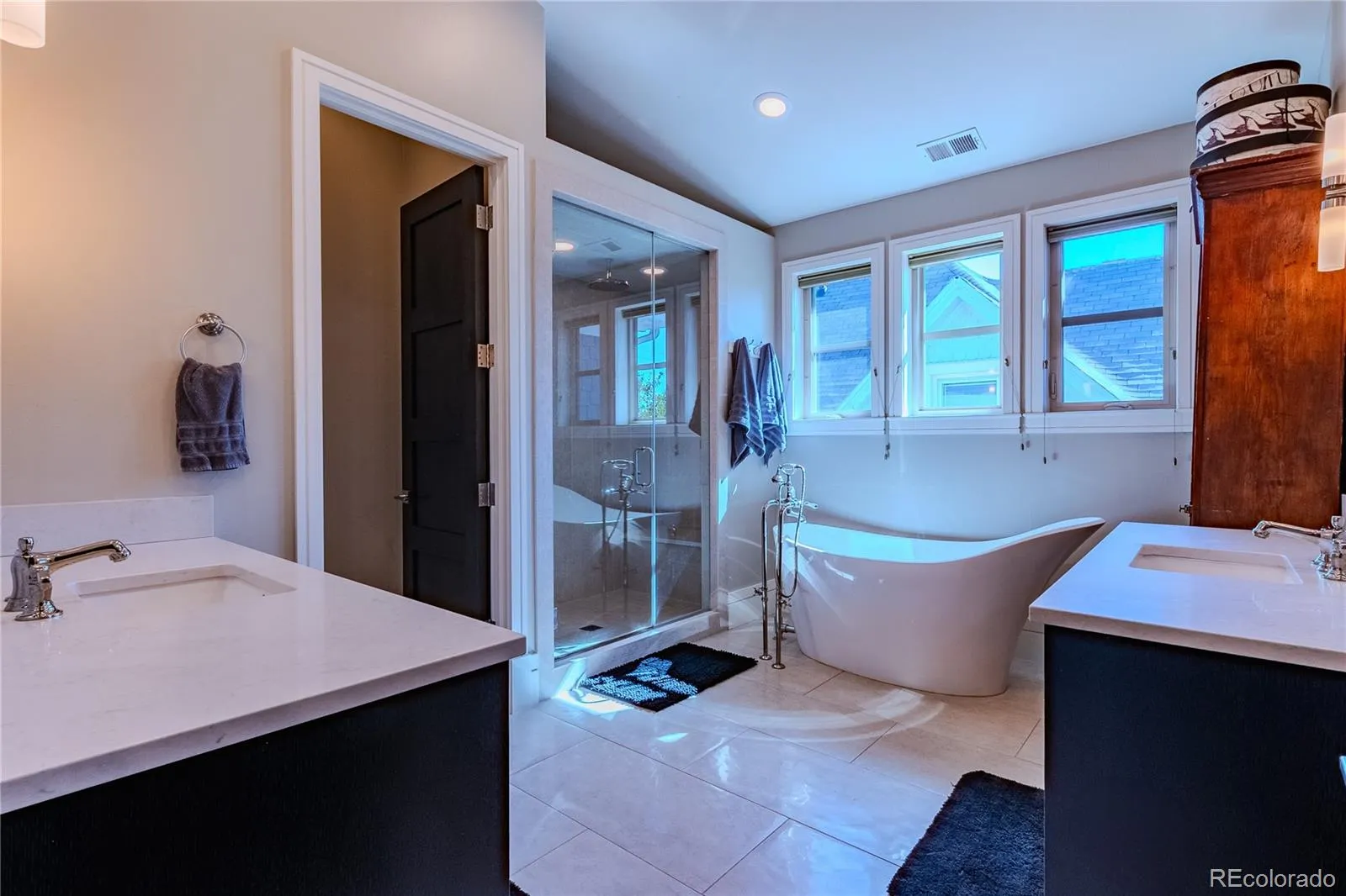1745 N Emerson Street Denver CO 80218 MLS #REC4330659 04302026191102 1600 22