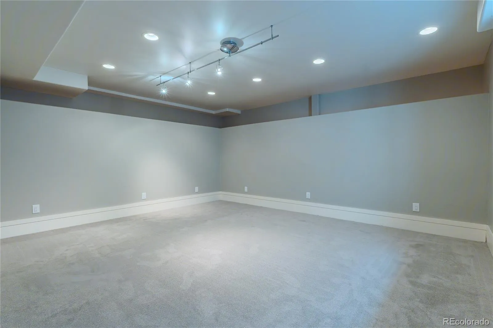 1745 N Emerson Street Denver CO 80218 MLS #REC4330659 04302026191102 1600 32