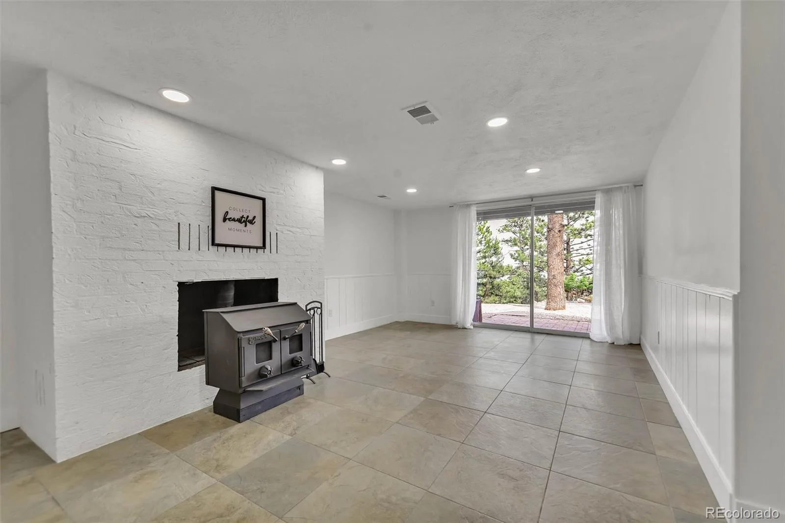 819 Hyland Drive Evergreen CO 80439 | MLS #REC4333569 06252026141553 1600 22