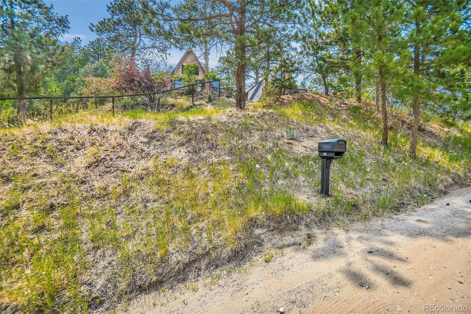 819 Hyland Drive Evergreen CO 80439 | MLS #REC4333569 06252026141553 1600 42
