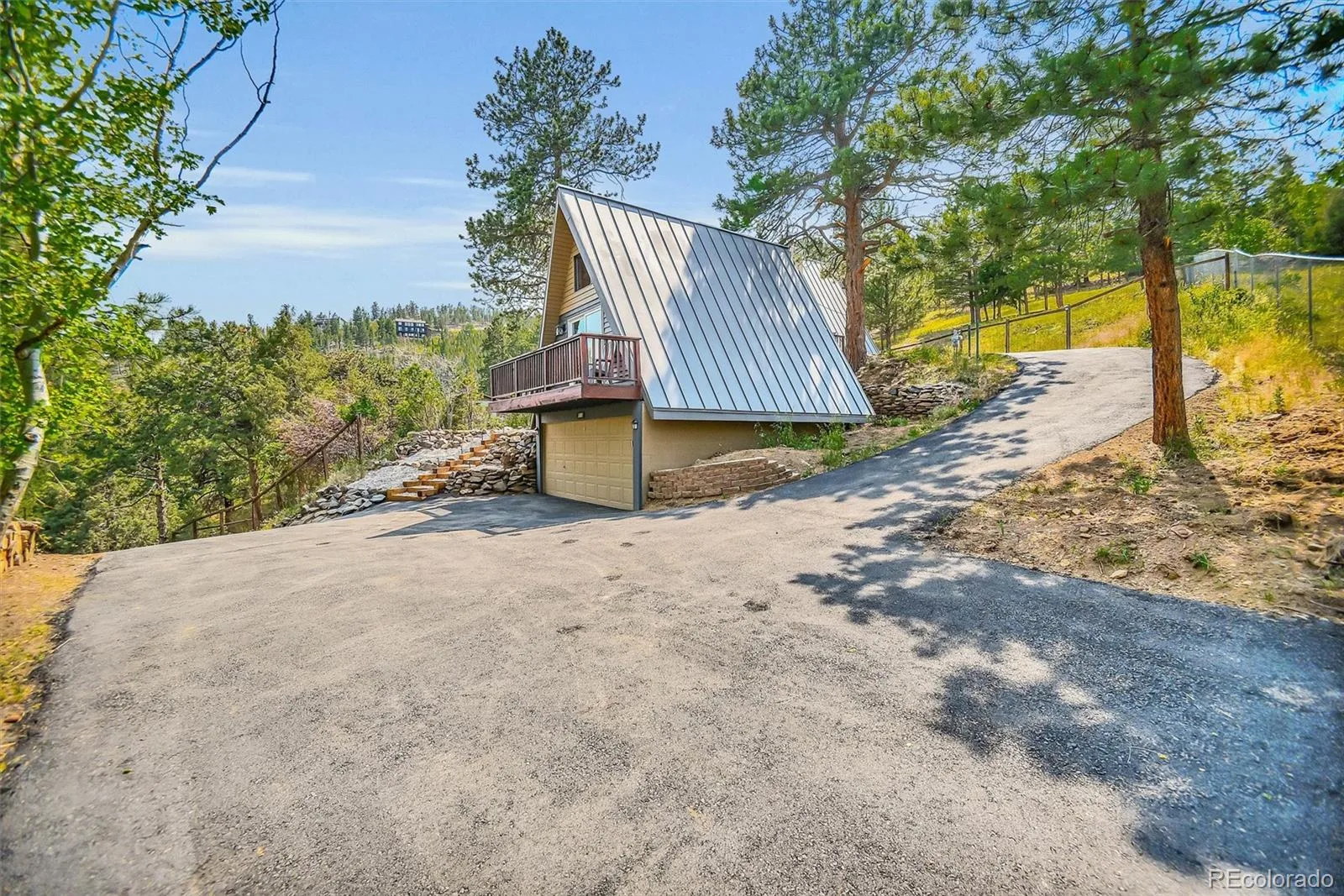 819 Hyland Drive Evergreen CO 80439 | MLS #REC4333569 06252026141553 1600 45