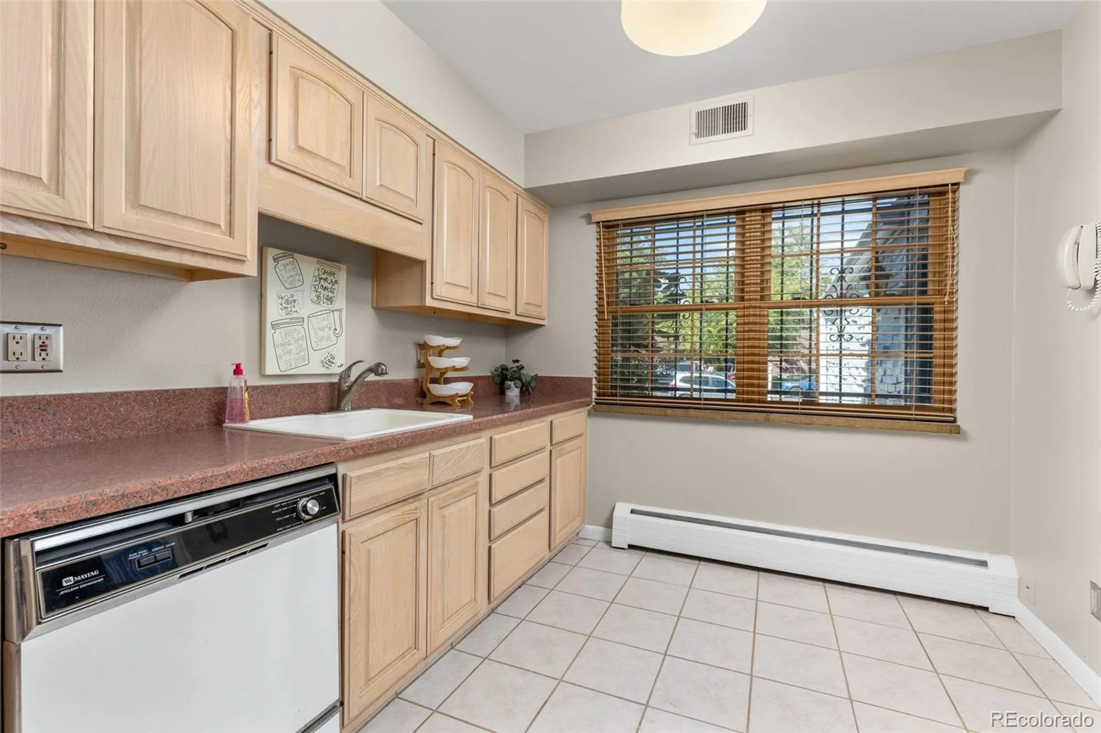 3534 S Ivanhoe Street Denver CO 80237 | MLS #REC4334141 08202026000602 1600 8