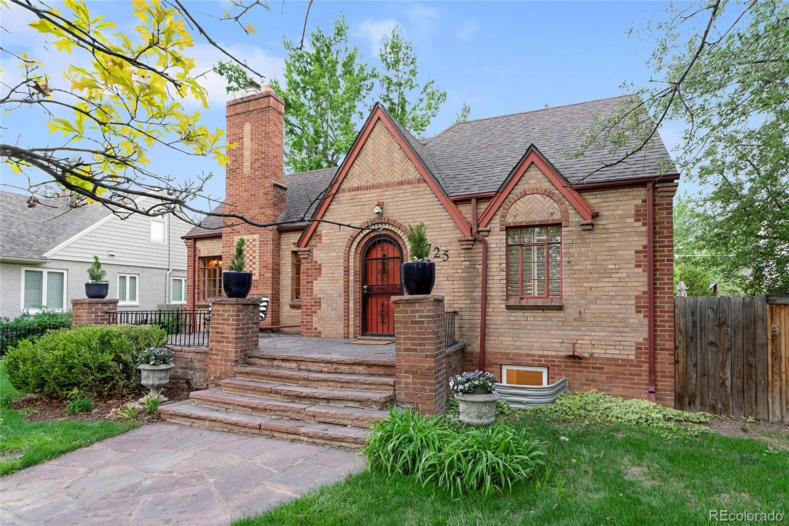 725 Monaco Parkway Denver CO 80220 MLS #REC4334735 05162026211655 1600 2