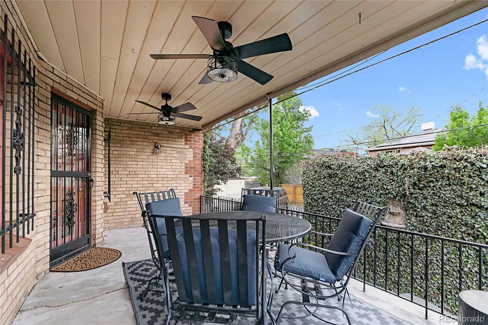 725 Monaco Parkway Denver CO 80220 MLS #REC4334735 05162026211655 1600 34