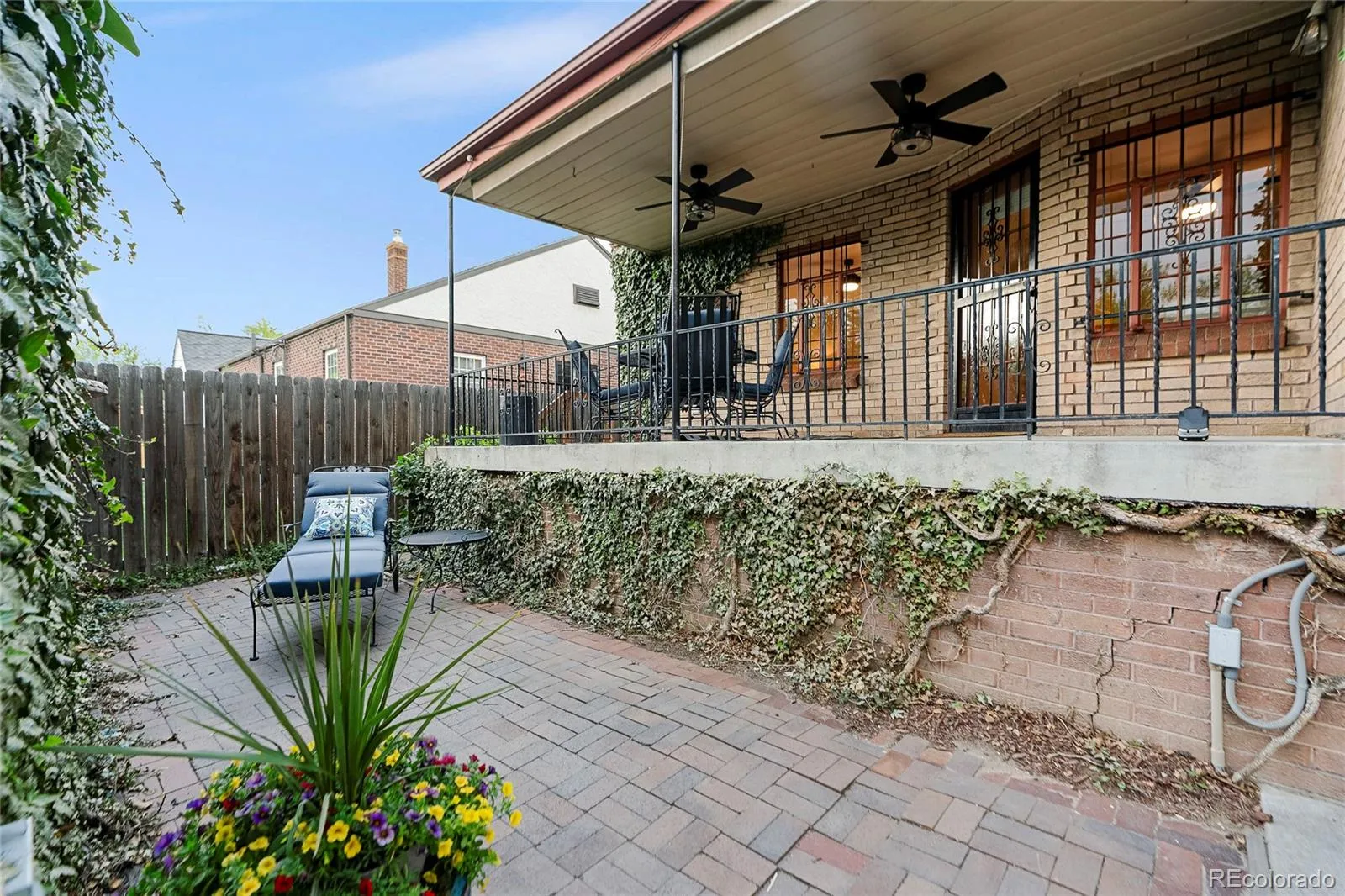 725 Monaco Parkway Denver CO 80220 MLS #REC4334735 05162026211655 1600 36