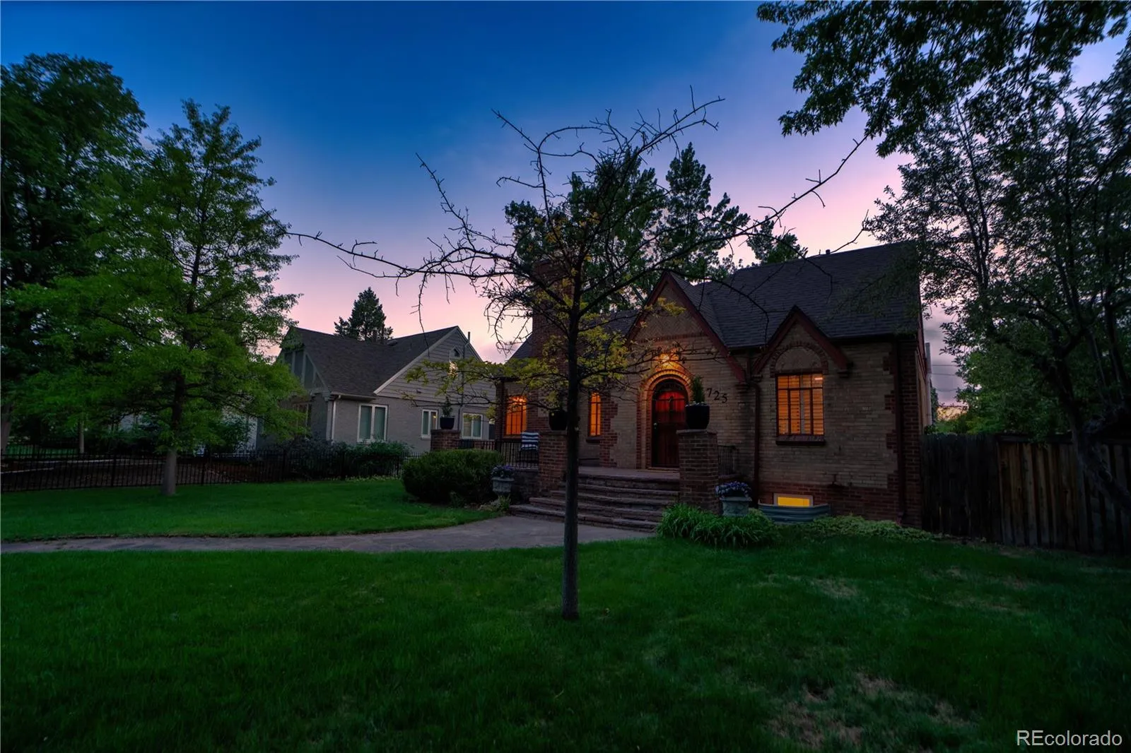 725 Monaco Parkway Denver CO 80220 MLS #REC4334735 05162026211655 1600 43