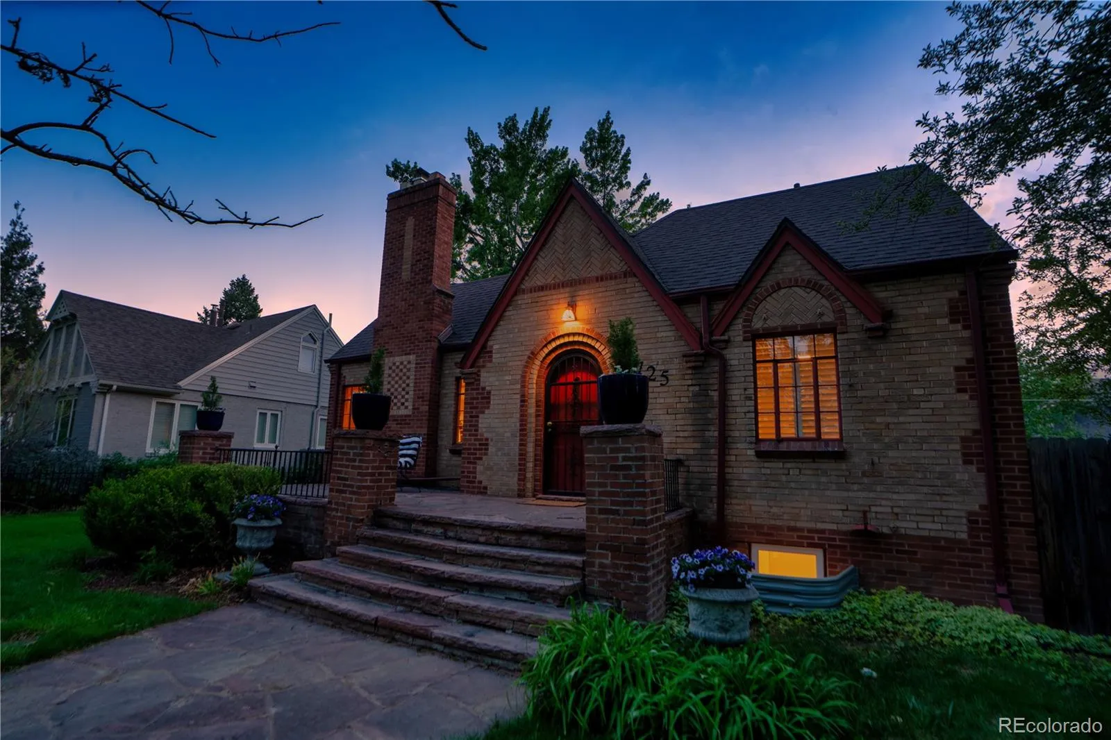 725 Monaco Parkway Denver CO 80220 MLS #REC4334735 05162026211655 1600 44