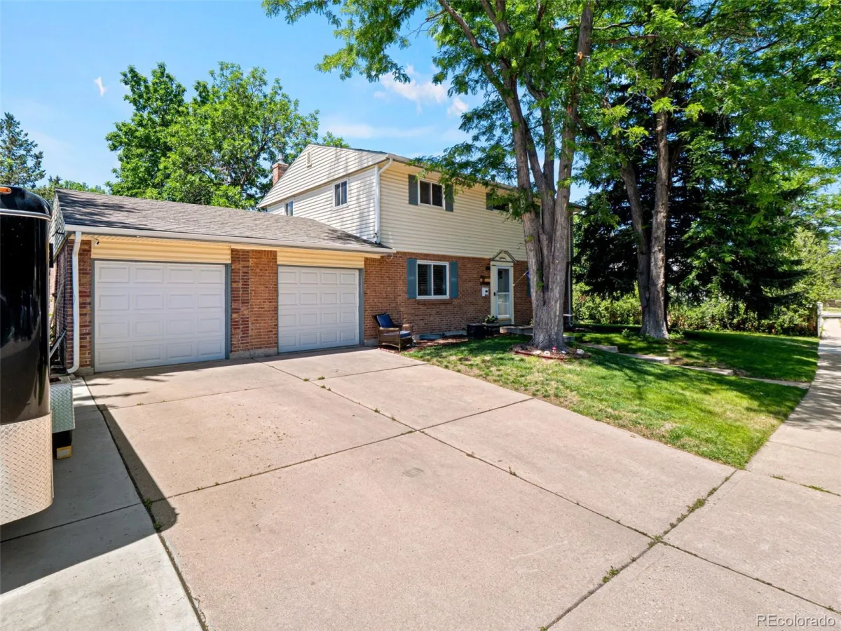 7329 S Tamarac Court Englewood CO 80112 MLS #REC4338780 06172026000934 1200 1