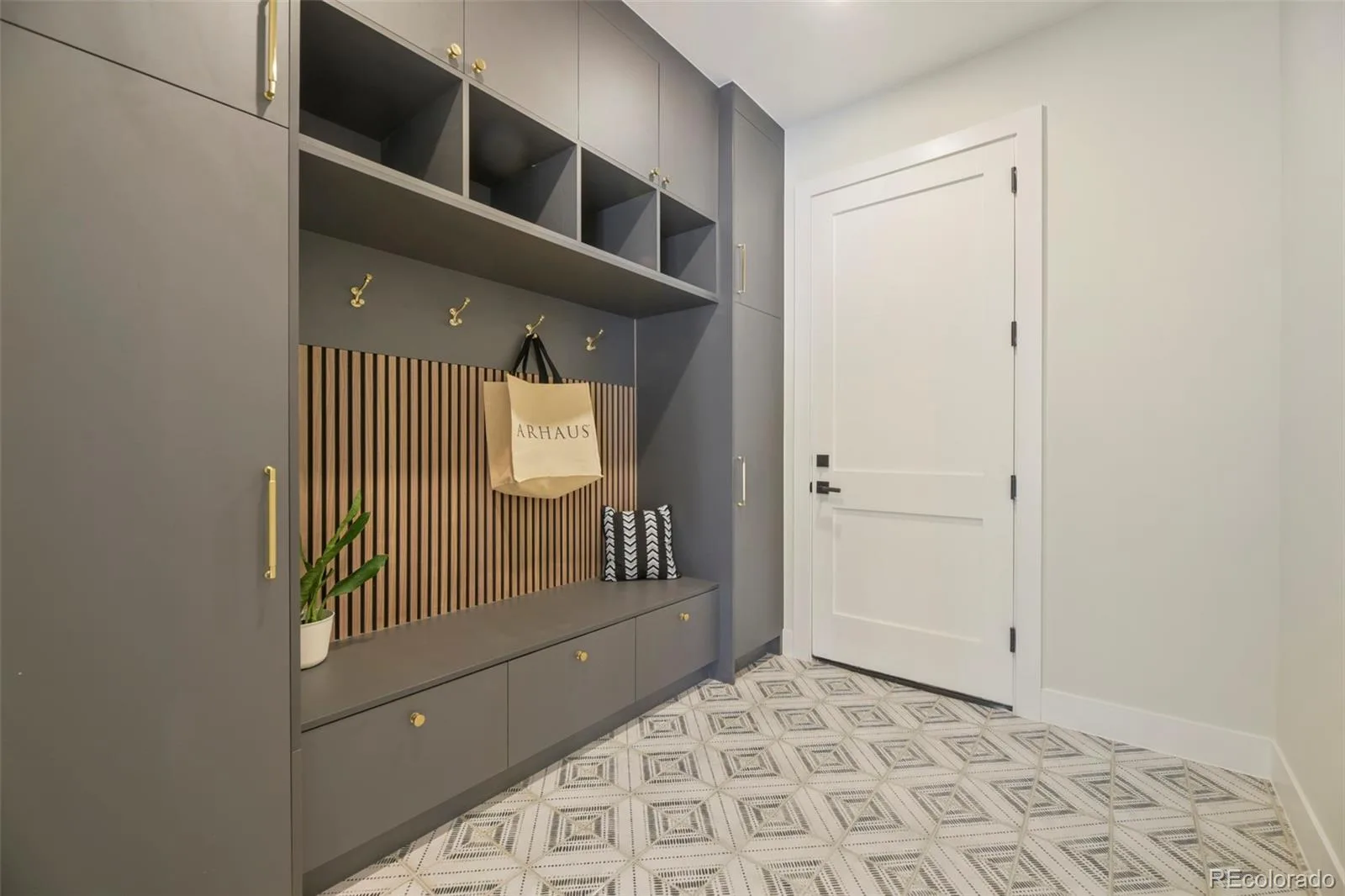2225 S Dexter Street Denver CO 80222 | MLS #REC4341538 08202026194954 1600 4