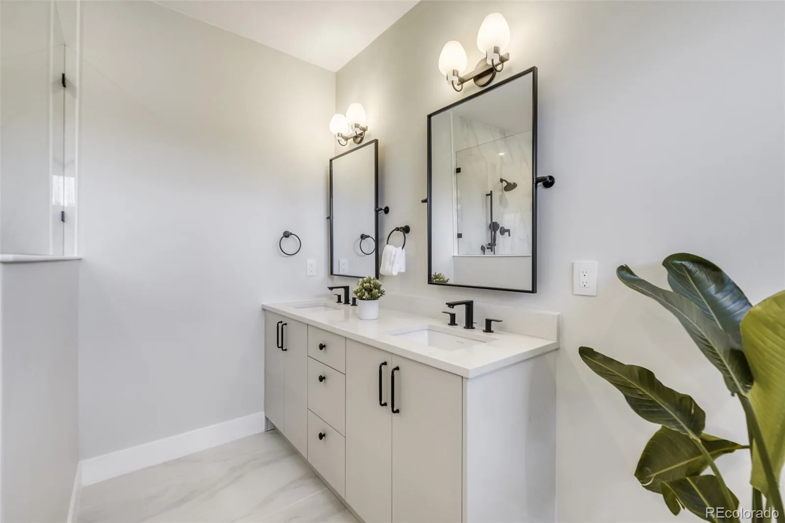 2225 S Dexter Street Denver CO 80222 | MLS #REC4341538 09262026025753 1600 12
