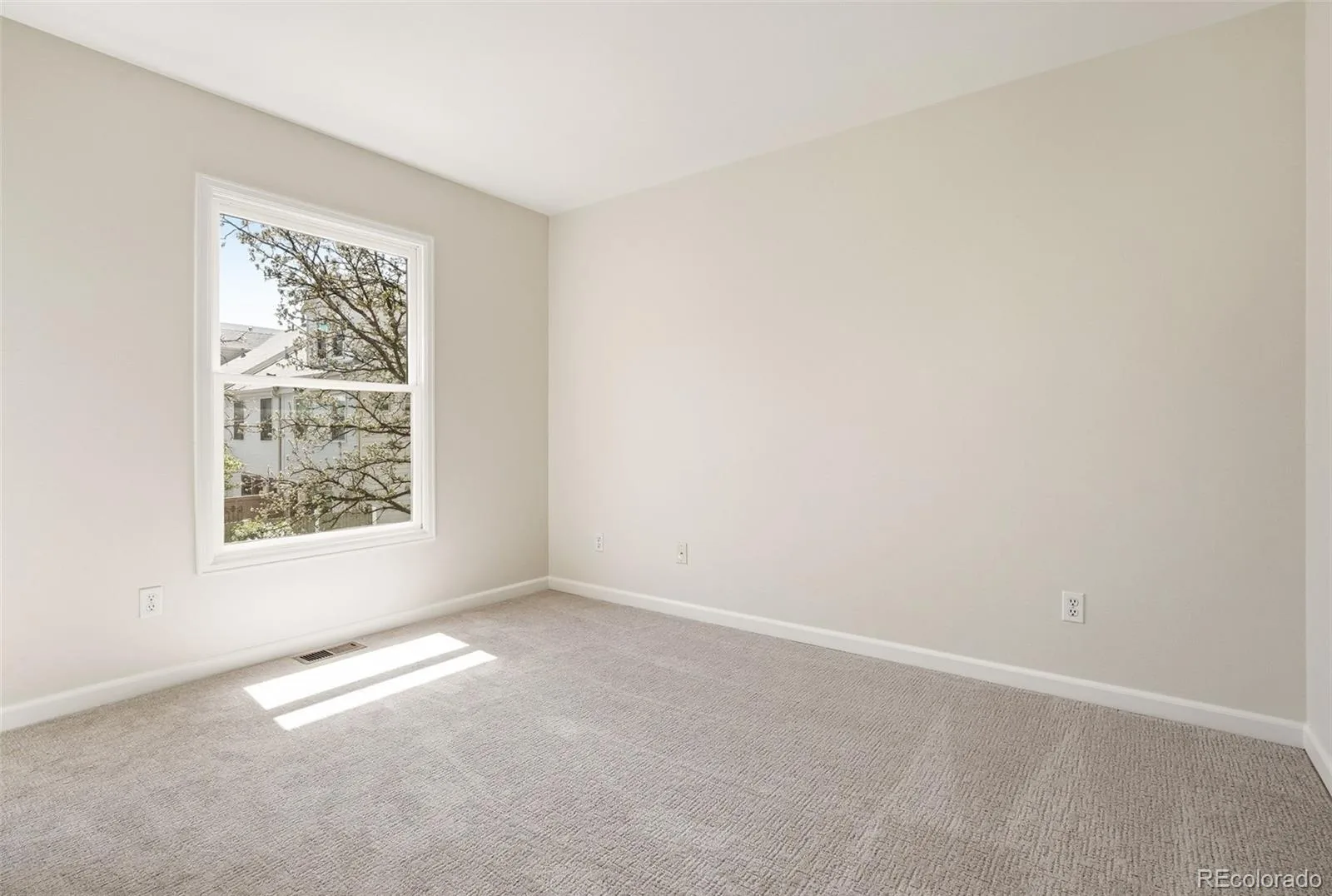 944 Ivanhoe Street Denver CO 80220 MLS #REC4342976 06122026173846 1600 26