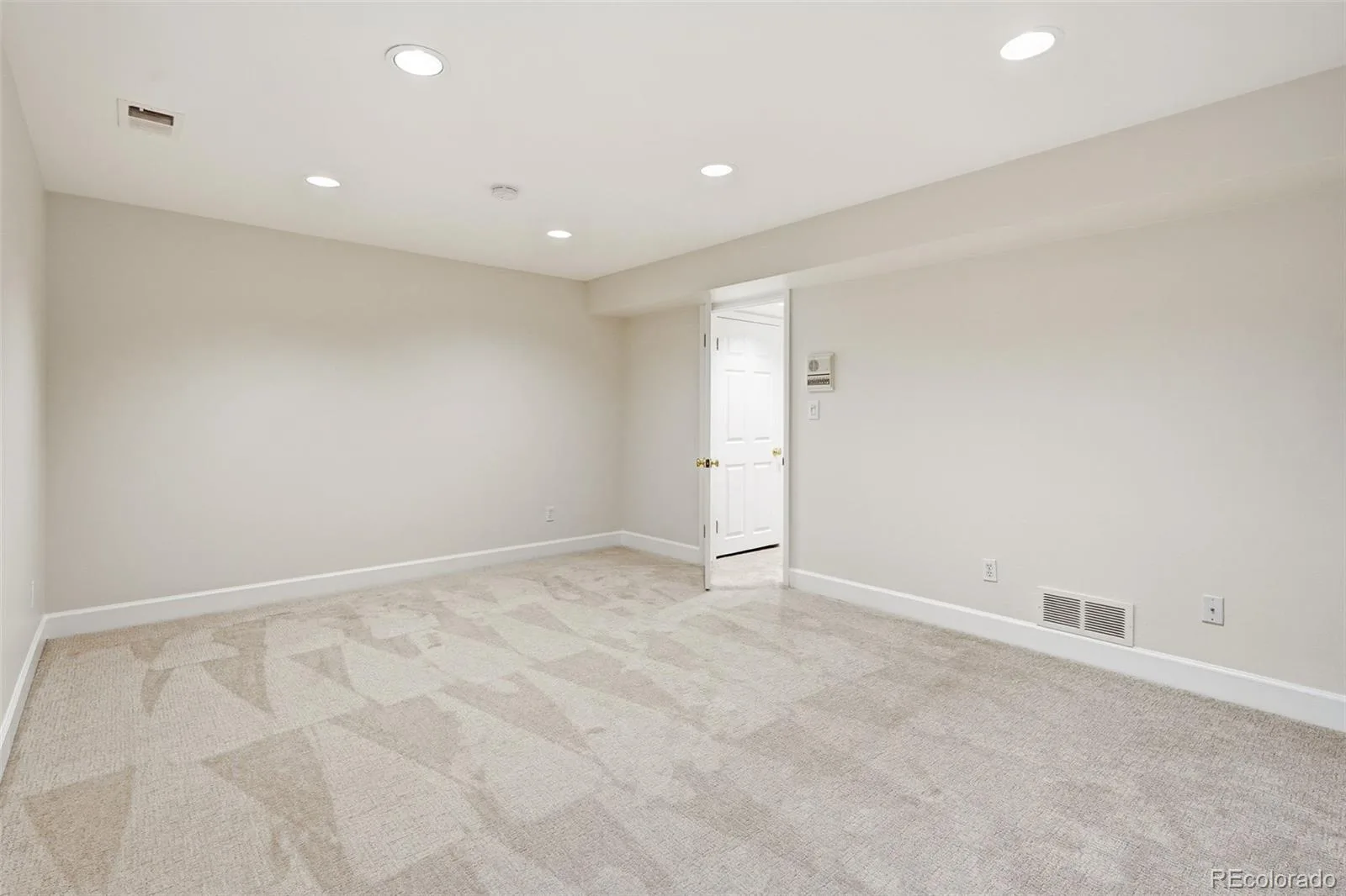 944 Ivanhoe Street Denver CO 80220 MLS #REC4342976 06122026173846 1600 37