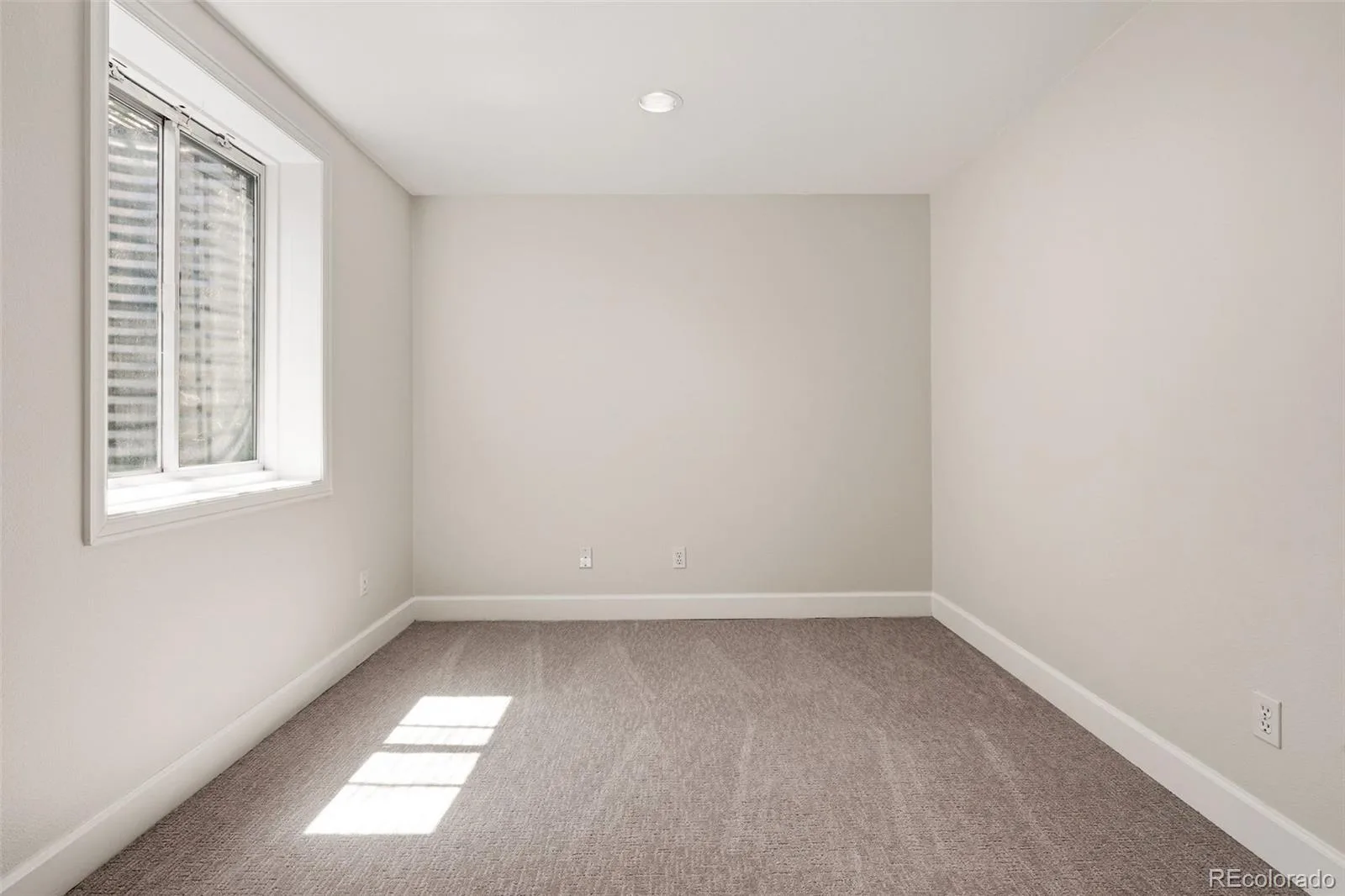 944 Ivanhoe Street Denver CO 80220 MLS #REC4342976 06122026173846 1600 39