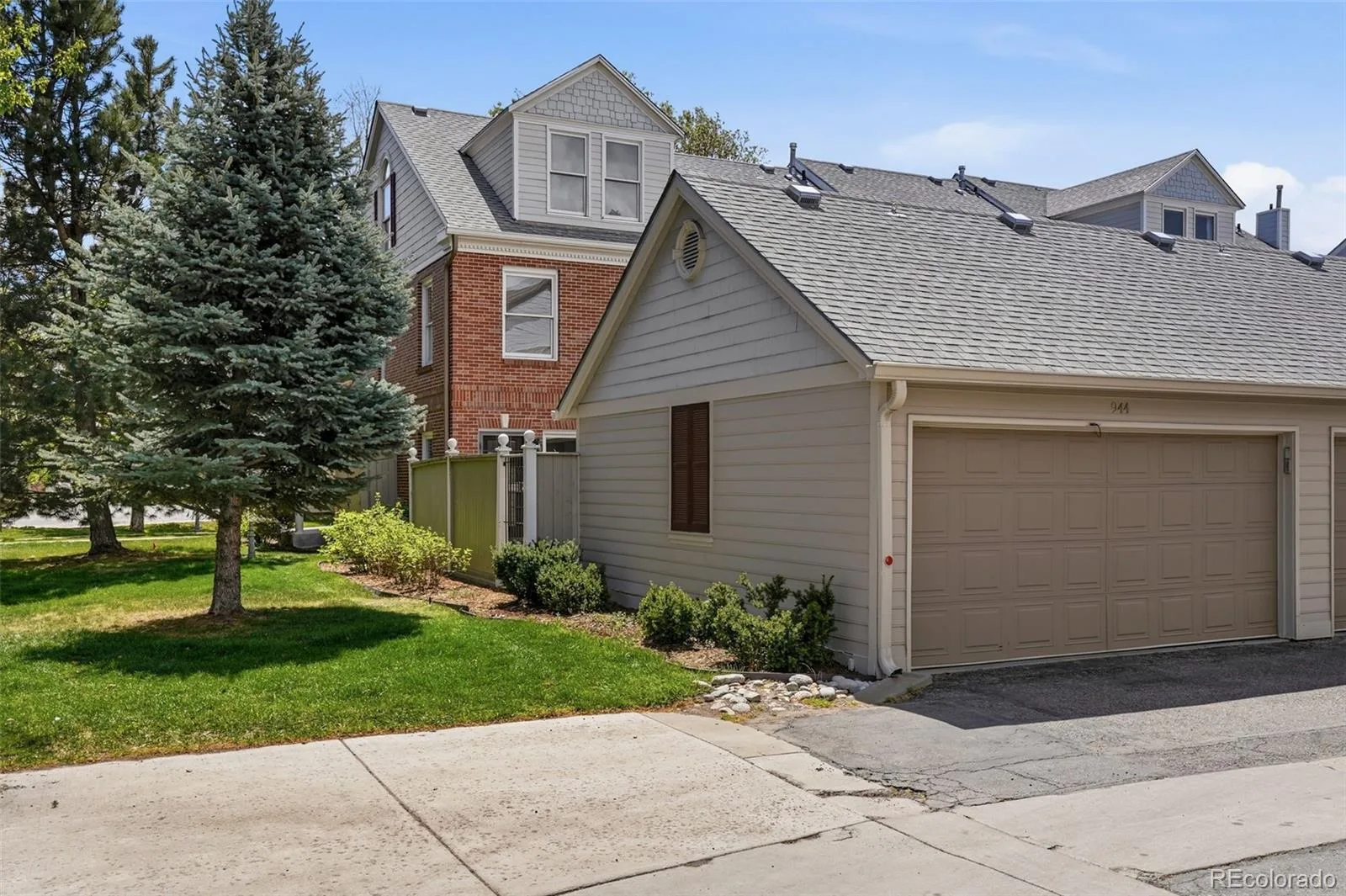 944 Ivanhoe Street Denver CO 80220 MLS #REC4342976 06122026173846 1600 46