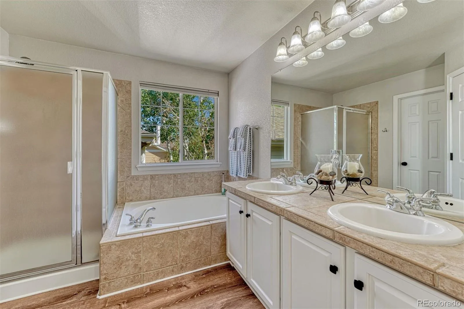 9832 Amber Rock Drive Parker CO 80134 MLS #REC4344405 07312026175705 1600 19