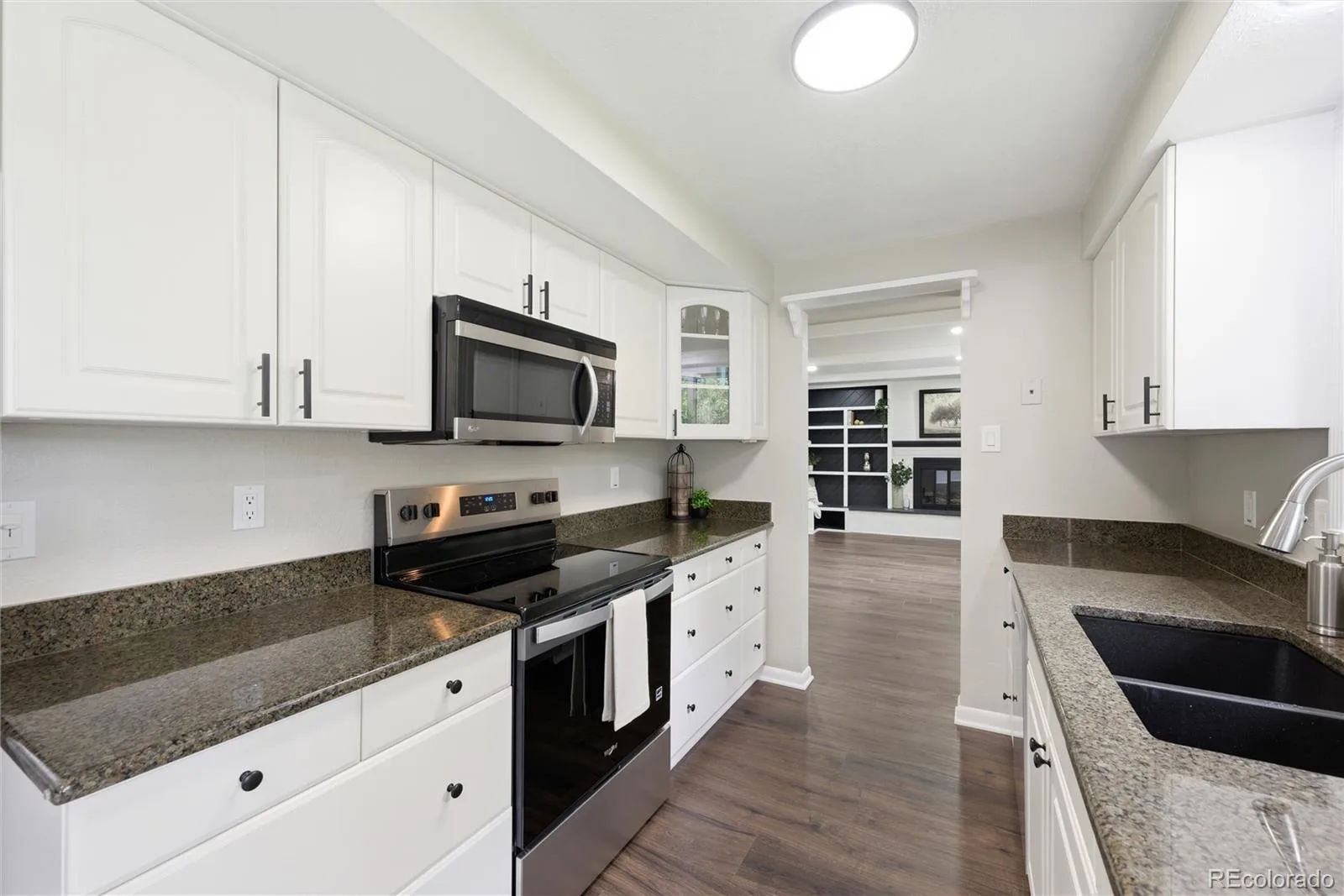 6902 Oak Way Arvada CO 80004 | MLS #REC4344475 08212026005222 1600 11