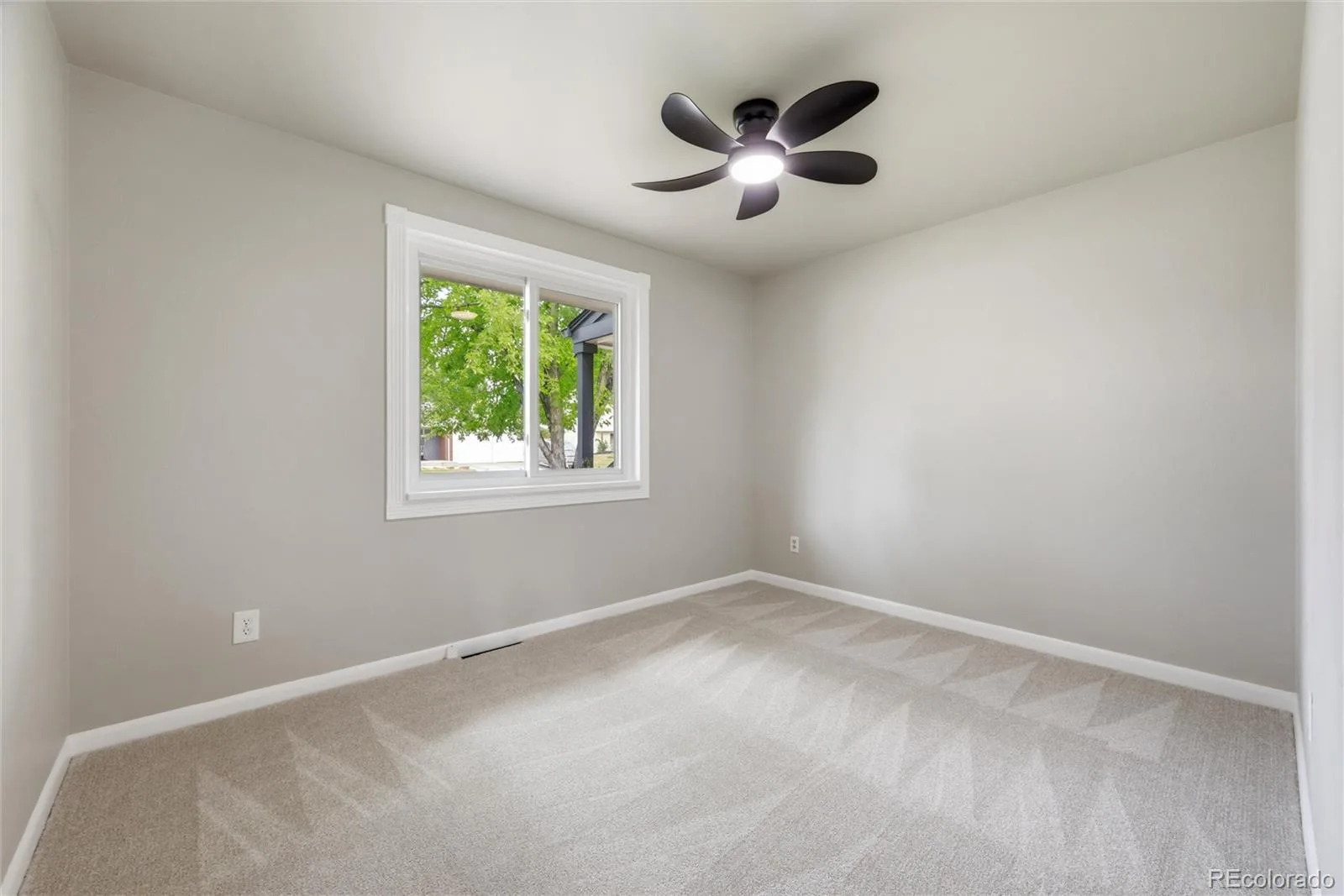 6902 Oak Way Arvada CO 80004 | MLS #REC4344475 08212026005222 1600 20