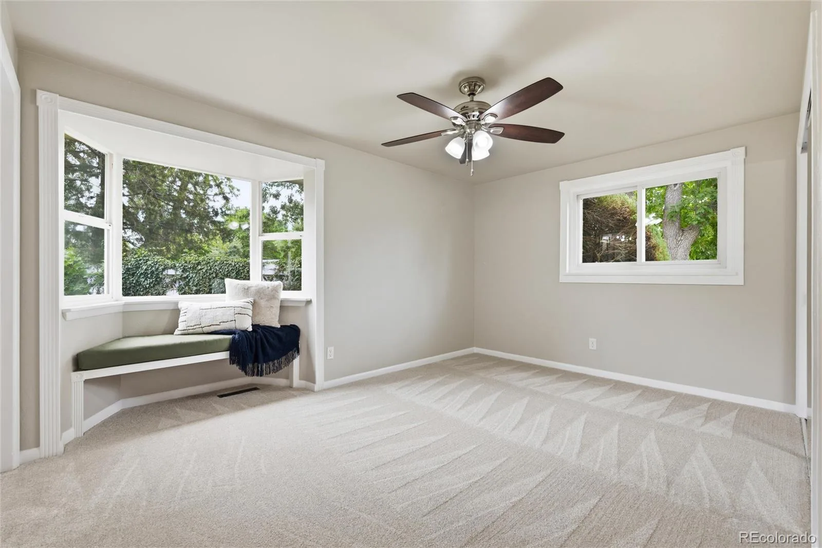 6902 Oak Way Arvada CO 80004 | MLS #REC4344475 08212026005222 1600 23