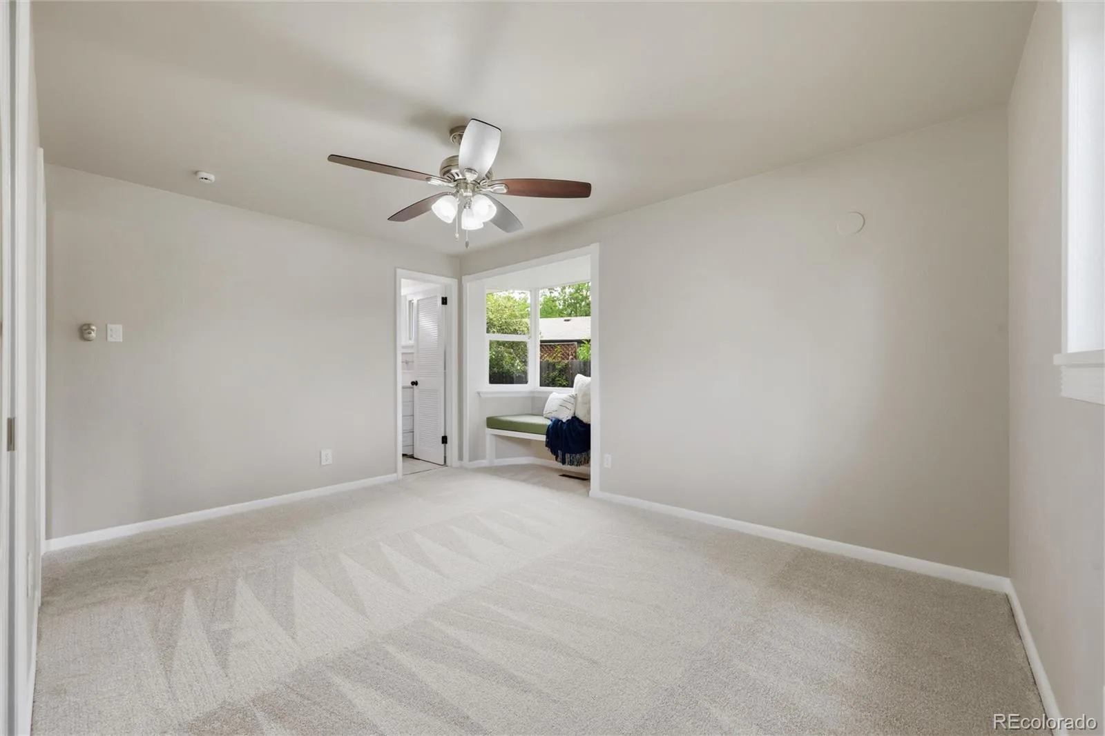 6902 Oak Way Arvada CO 80004 | MLS #REC4344475 08212026005222 1600 24