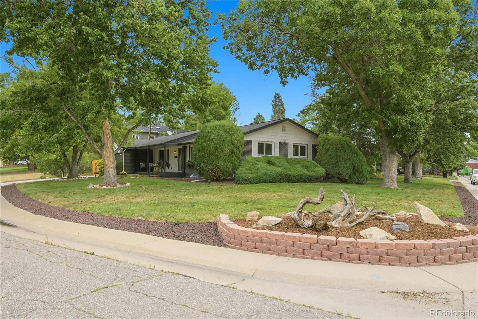 6902 Oak Way Arvada CO 80004 | MLS #REC4344475 08212026005222 1600 3