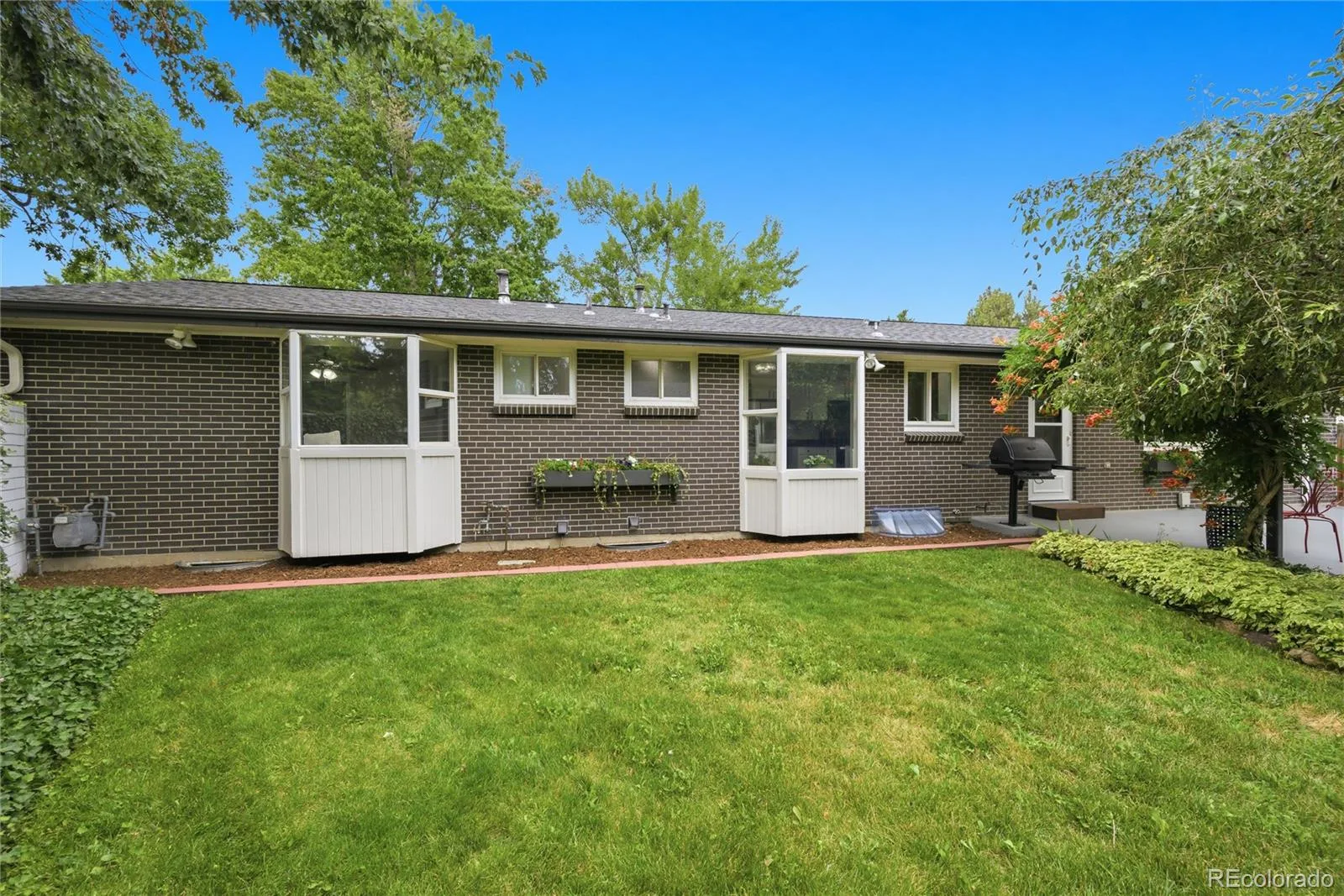 6902 Oak Way Arvada CO 80004 | MLS #REC4344475 08212026005222 1600 39