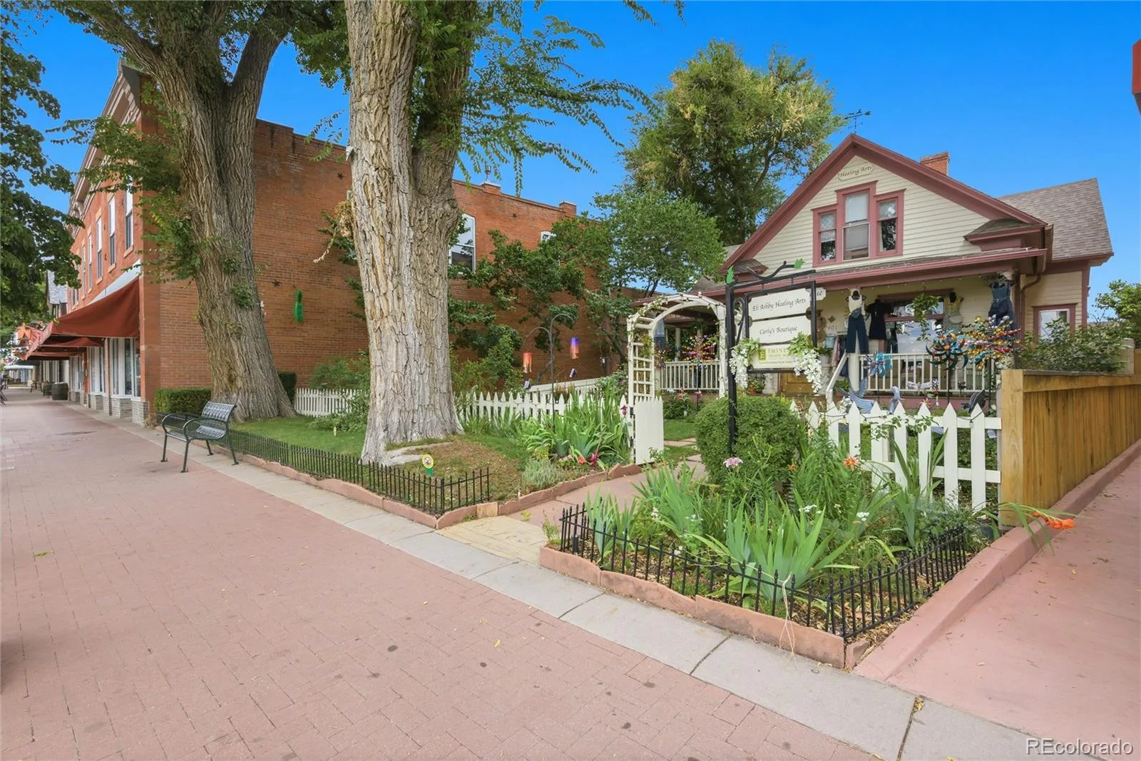 6902 Oak Way Arvada CO 80004 | MLS #REC4344475 08212026005222 1600 44