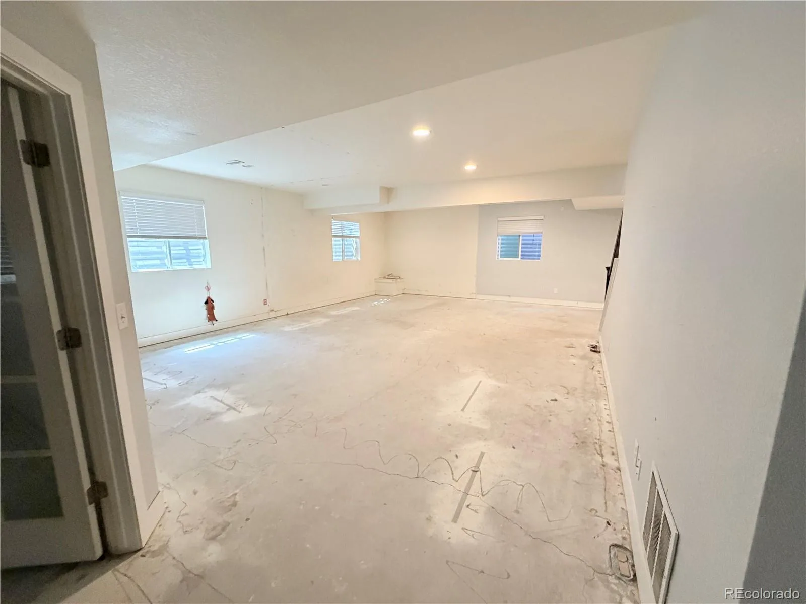 6364 S Harvest Street Aurora CO 80016 MLS #REC4347233 06162026150839 1600 11