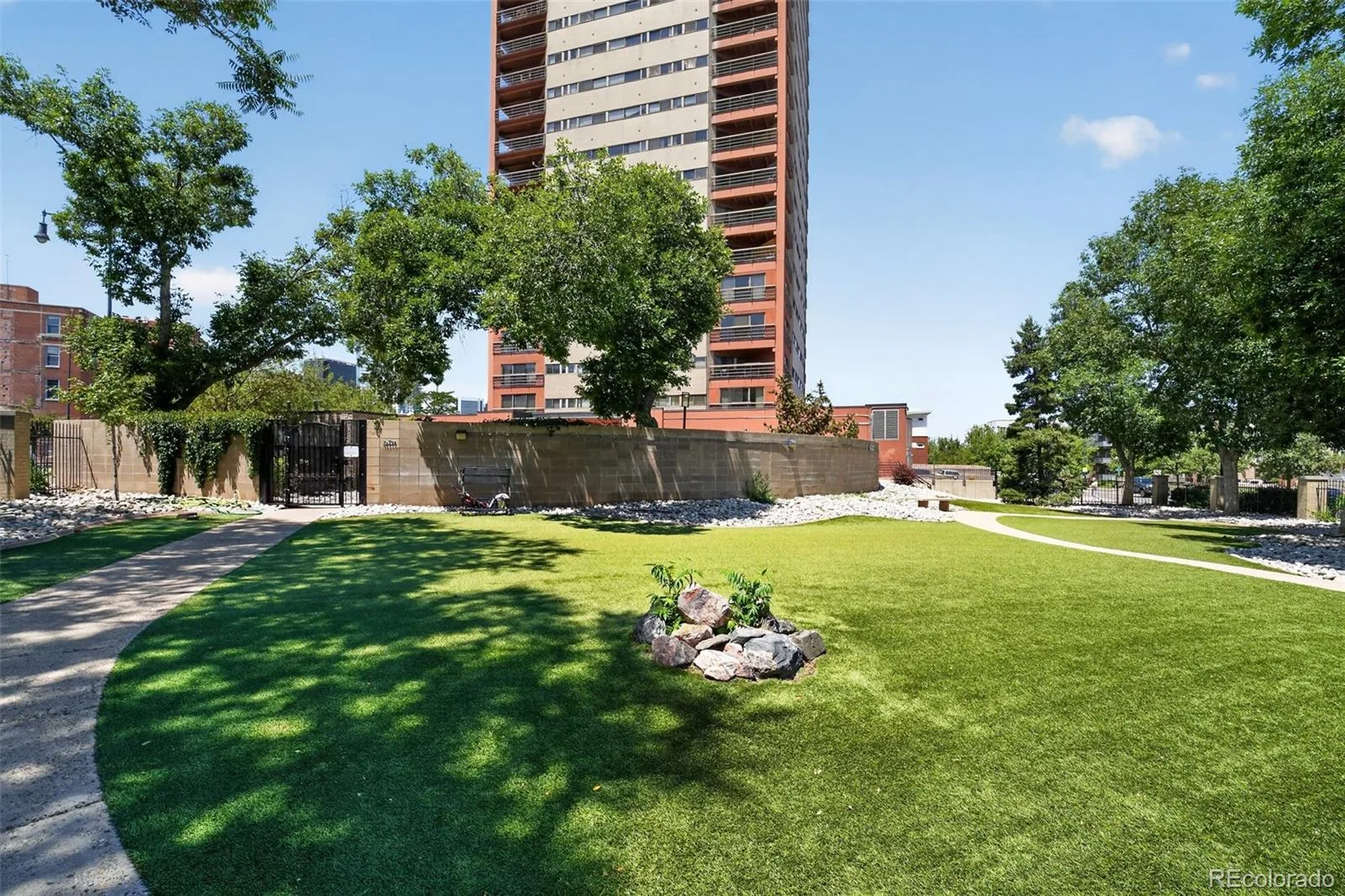100 Park Avenue #1703 Denver CO 80205 | MLS #REC4348732 09032026232326 1600 18
