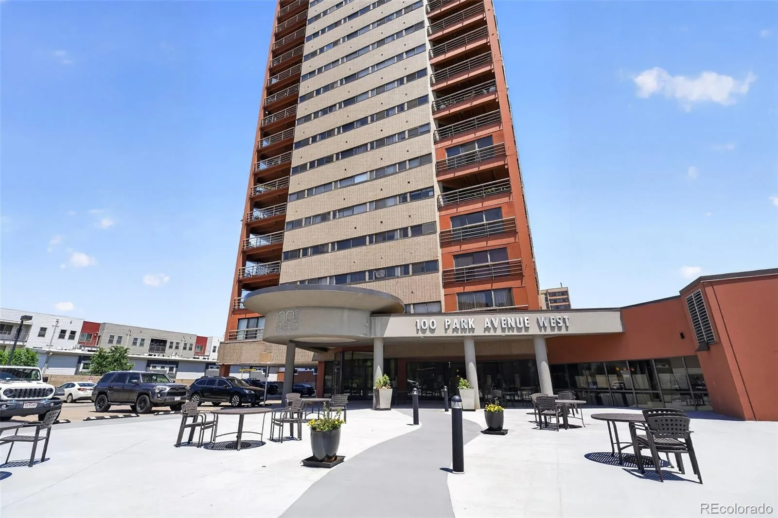 100 Park Avenue #1703 Denver CO 80205 | MLS #REC4348732 09032026232326 1600 23