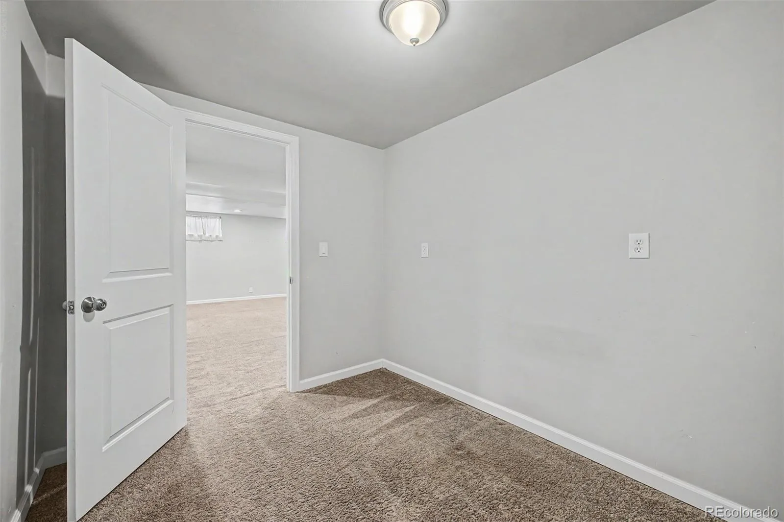 3076 S Holly Place Denver CO 80222 | MLS #REC4351515 08052026221544 1600 26