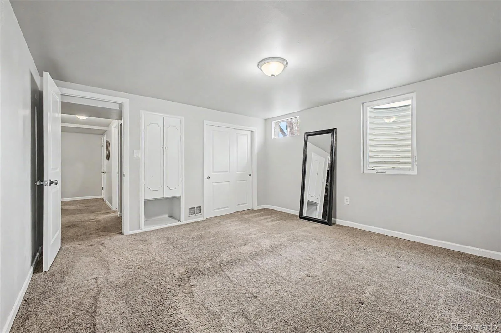3076 S Holly Place Denver CO 80222 | MLS #REC4351515 08052026221544 1600 29