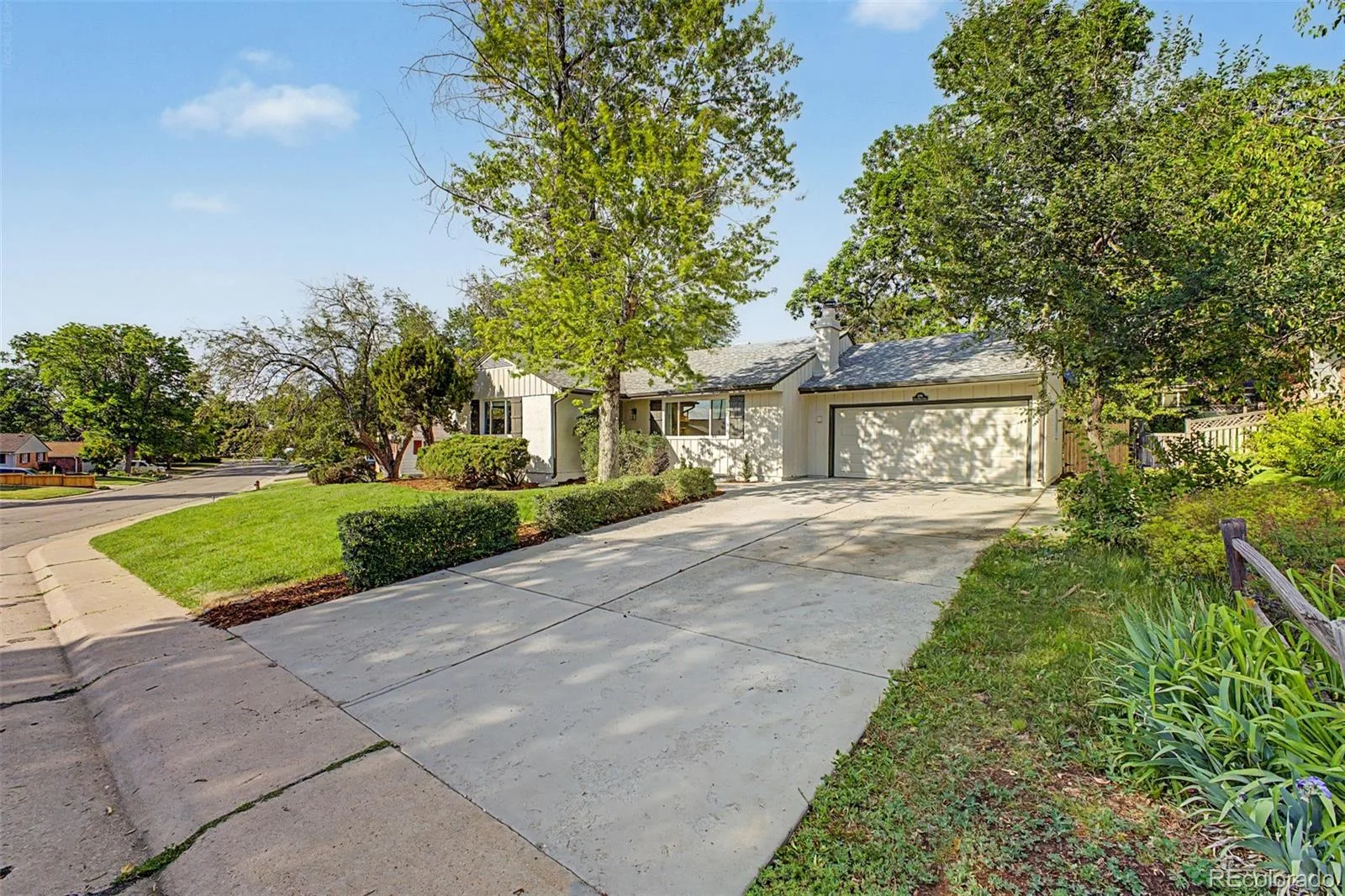 3076 S Holly Place Denver CO 80222 | MLS #REC4351515 08052026221544 1600 35