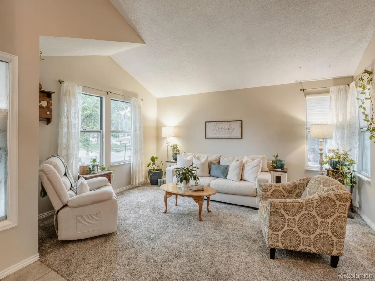 8883 W Quarto Avenue Littleton CO 80128 MLS #REC4352861 05202026222355 1200 4