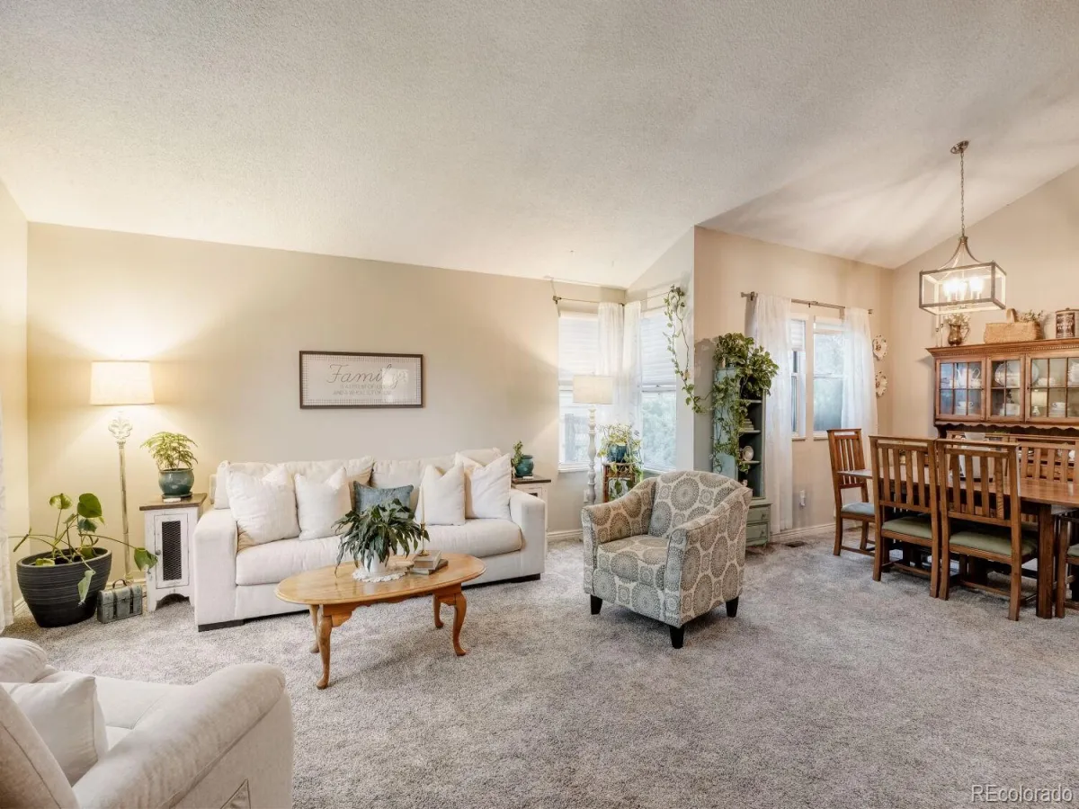 8883 W Quarto Avenue Littleton CO 80128 MLS #REC4352861 05202026222355 1200 5