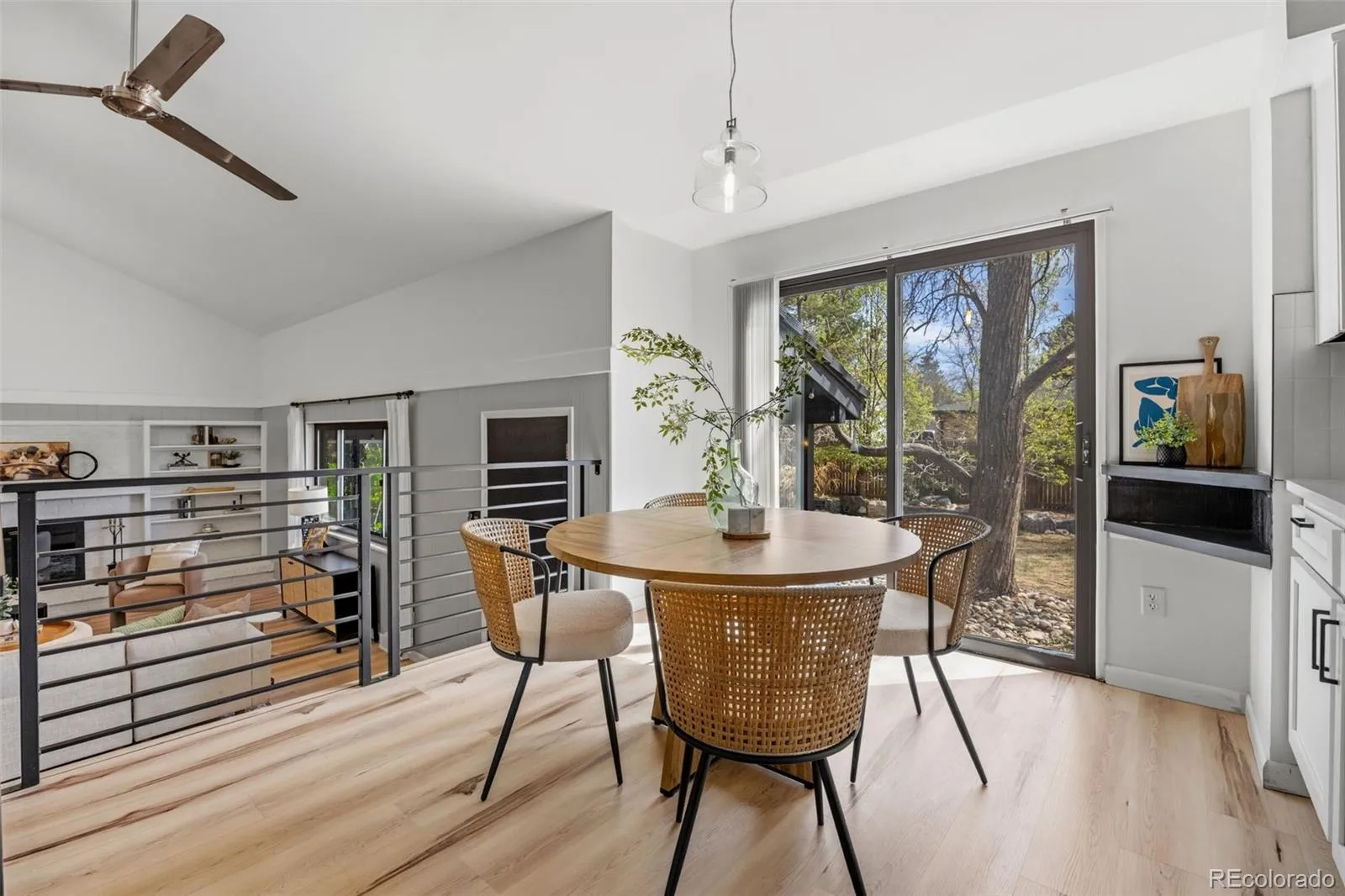 04102026215524 1600 12