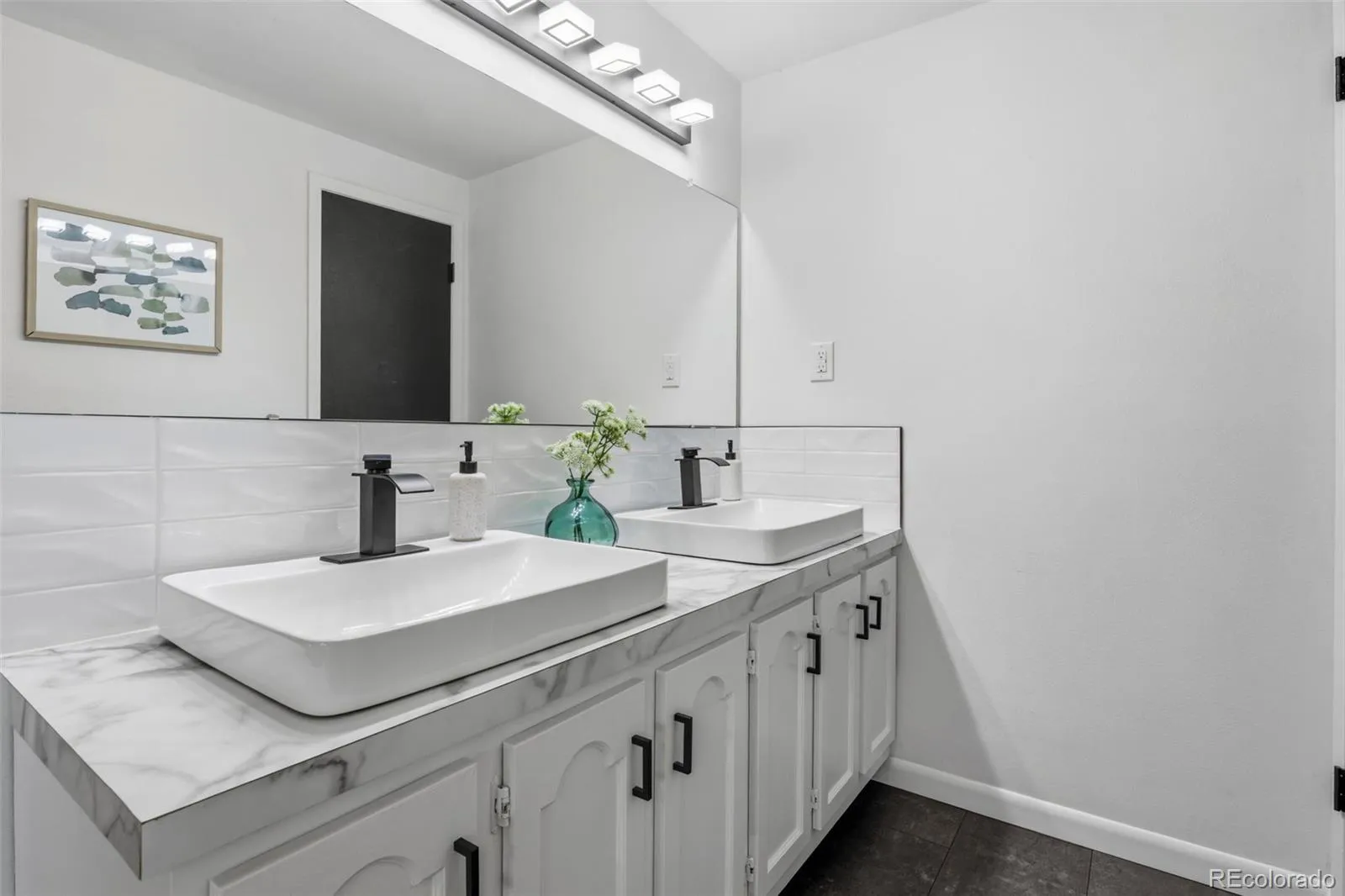 04102026215524 1600 18