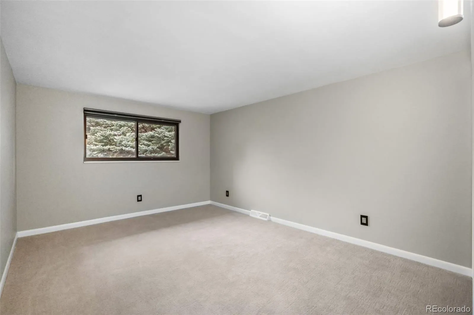 04102026215524 1600 22