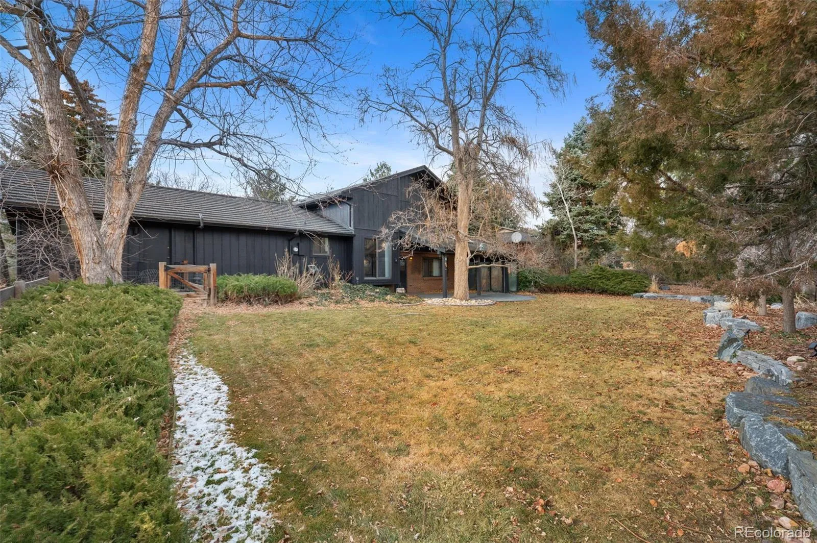 04102026215524 1600 34