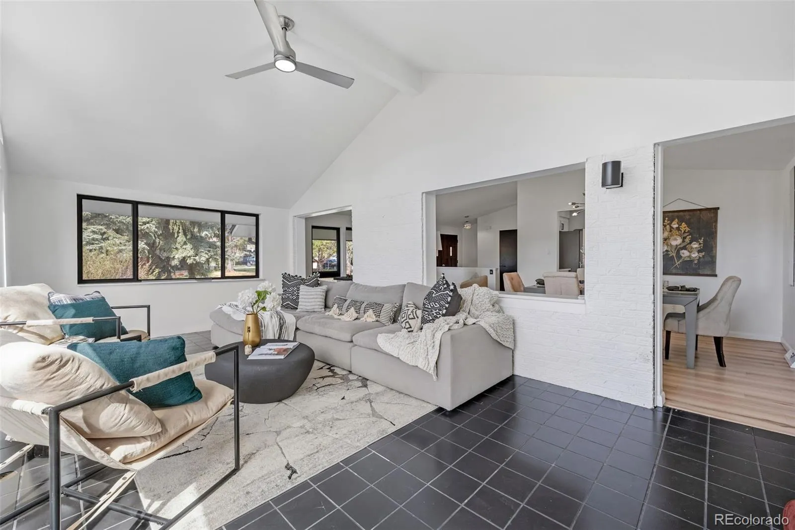 04102026215524 1600 4