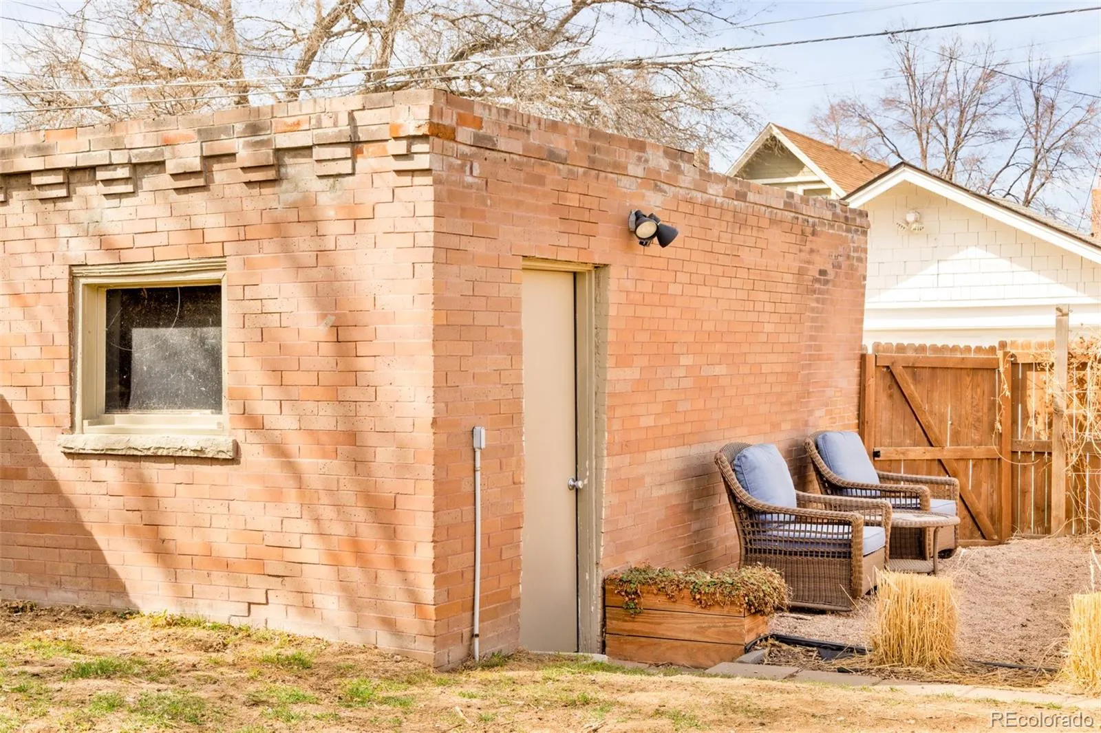 04172026172236 1600 33