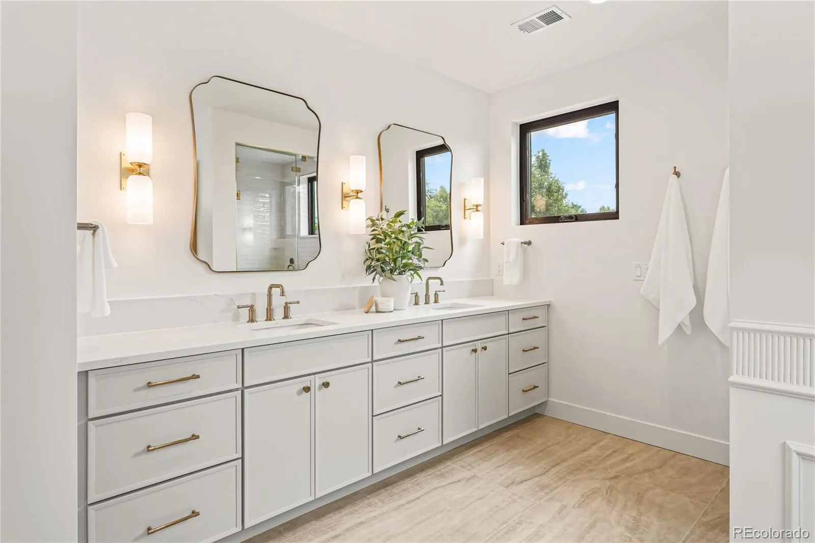 678 S Vine Street Denver CO 80209 | MLS #REC4358480 09232026065610 1600 23