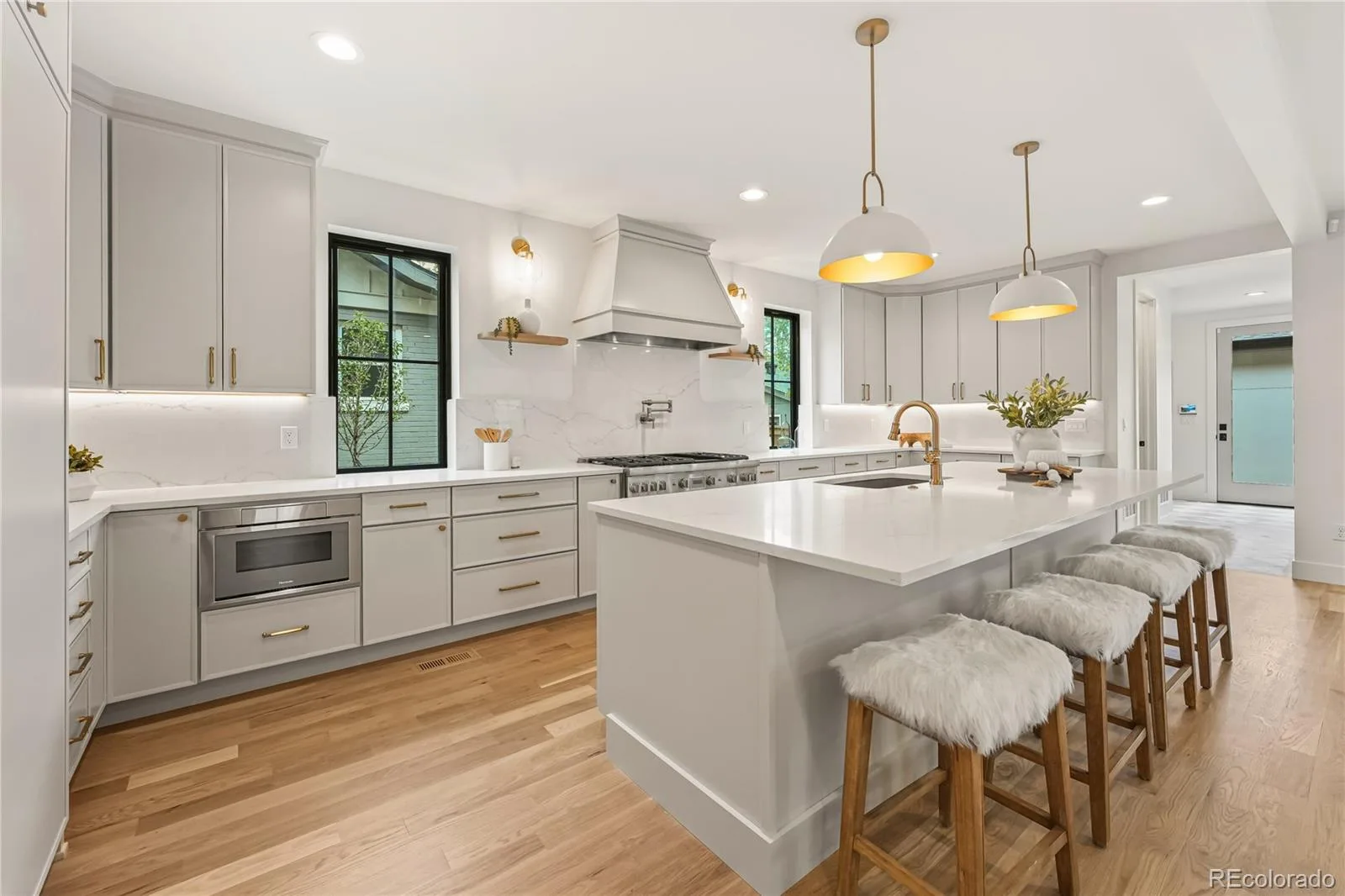 678 S Vine Street Denver CO 80209 | MLS #REC4358480 09232026065610 1600 9