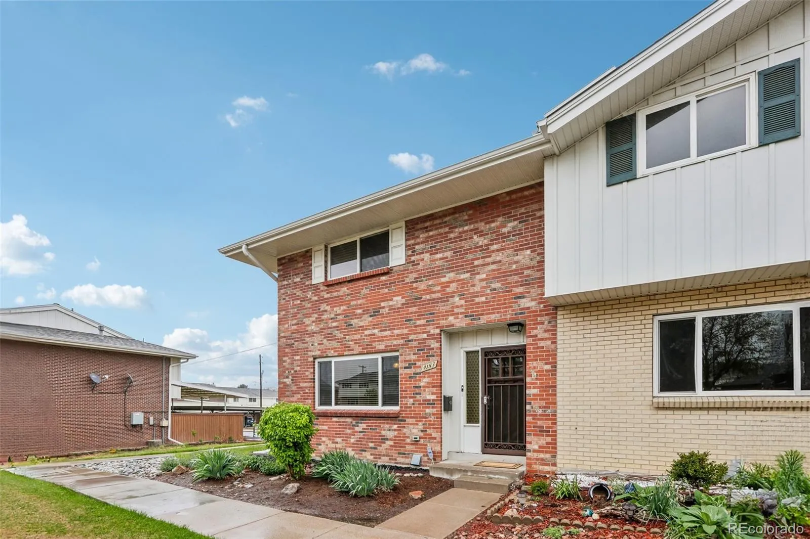 9183 E Oxford Drive Denver CO 80237 MLS #REC4362280 05092026024452 1600 1
