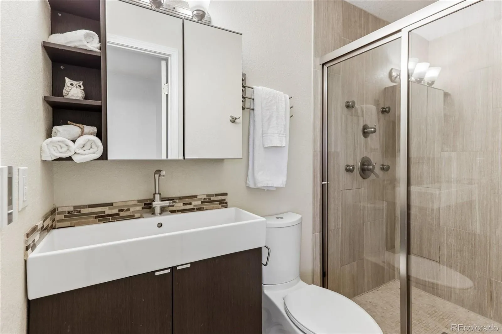 9183 E Oxford Drive Denver CO 80237 MLS #REC4362280 05092026024452 1600 16