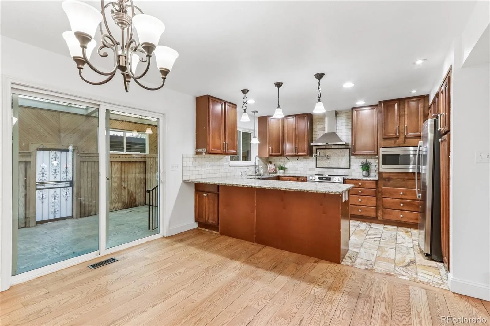 9183 E Oxford Drive Denver CO 80237 MLS #REC4362280 05092026024452 1600 8