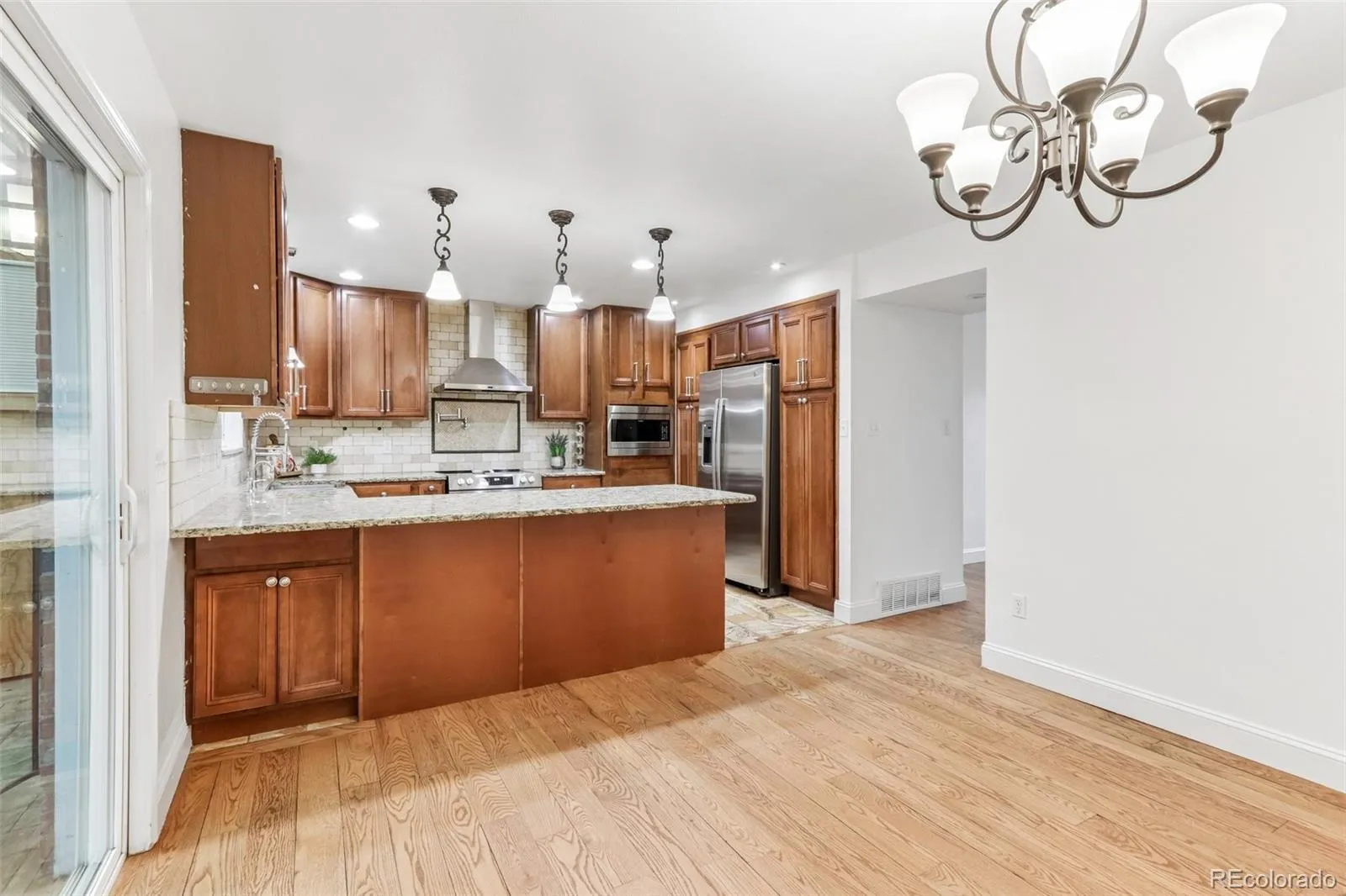 9183 E Oxford Drive Denver CO 80237 MLS #REC4362280 05092026024452 1600 9