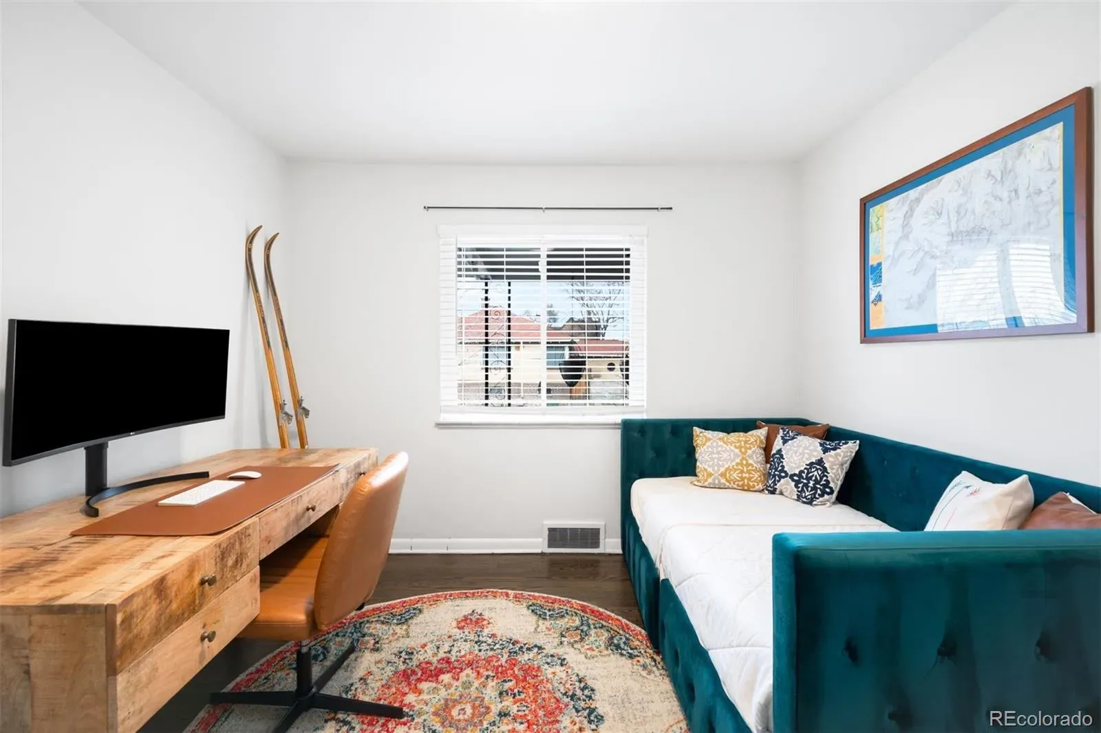 03262026230105 1600 12