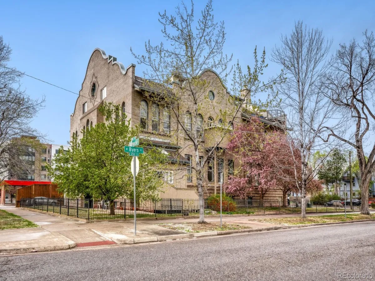 108 W Byers Place #202 Denver CO 80223 MLS #REC4368575 05182026191208 1200 29